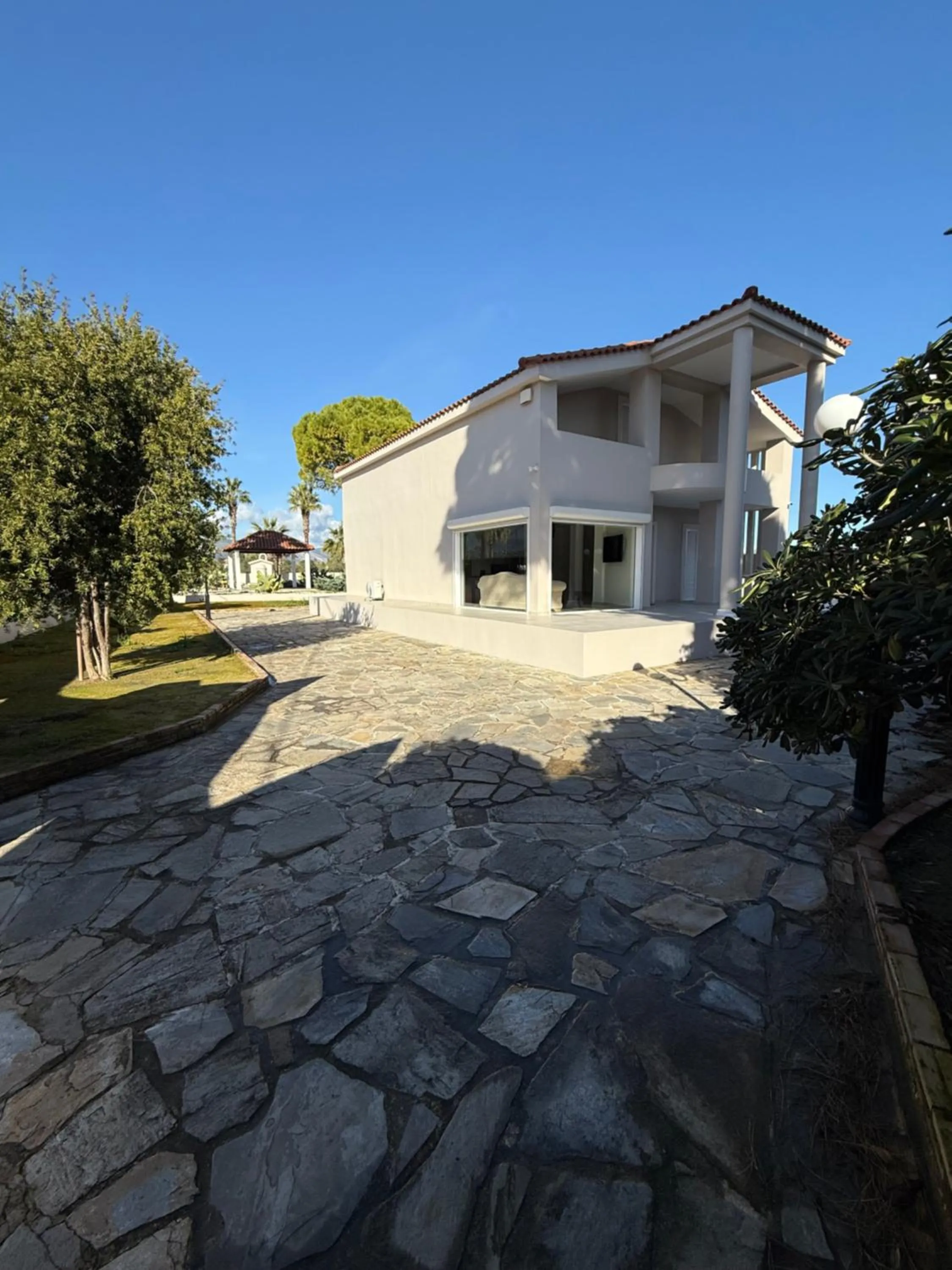 Property building in Paradise Apartments