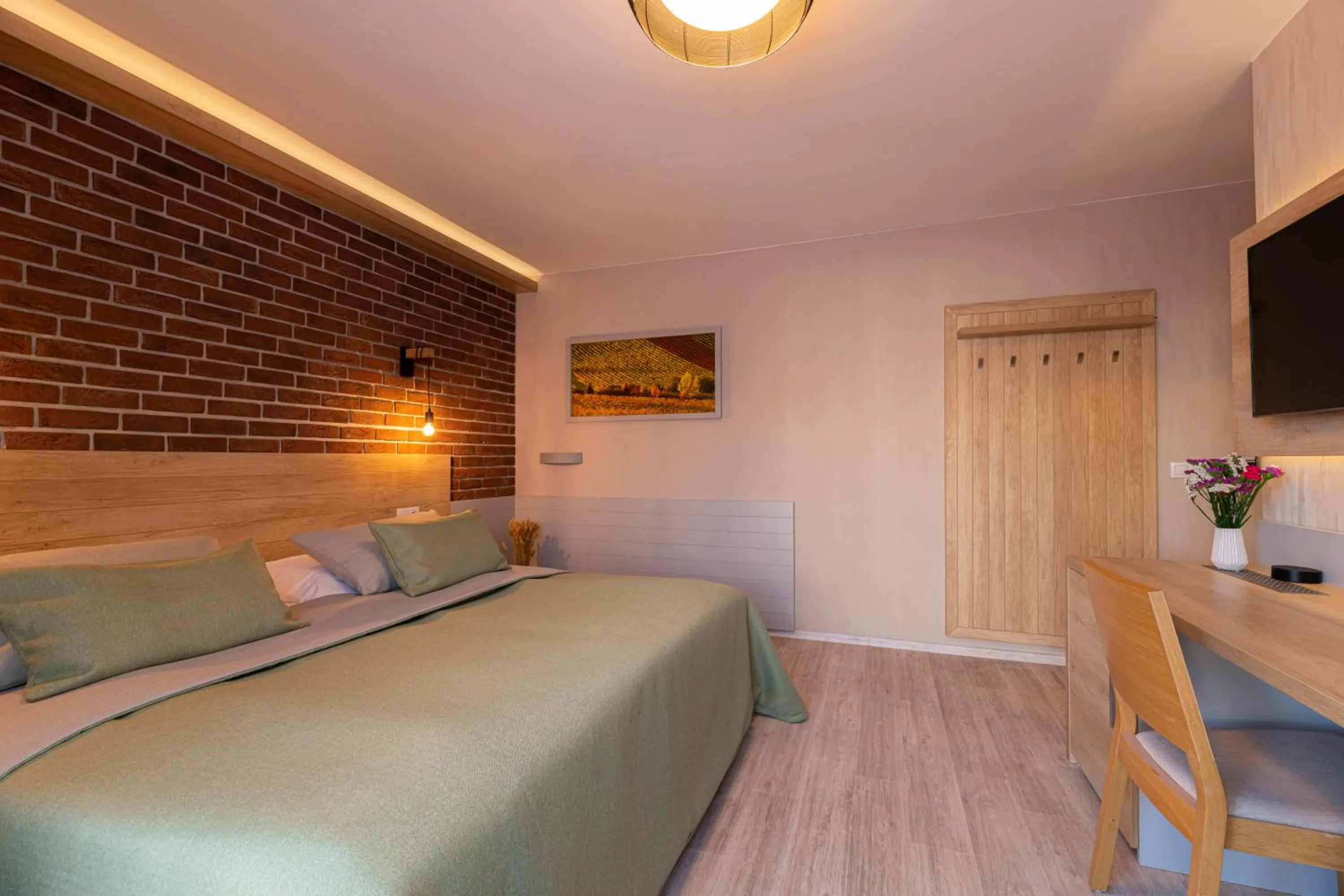 Bed in Hotel Aqualand Inn