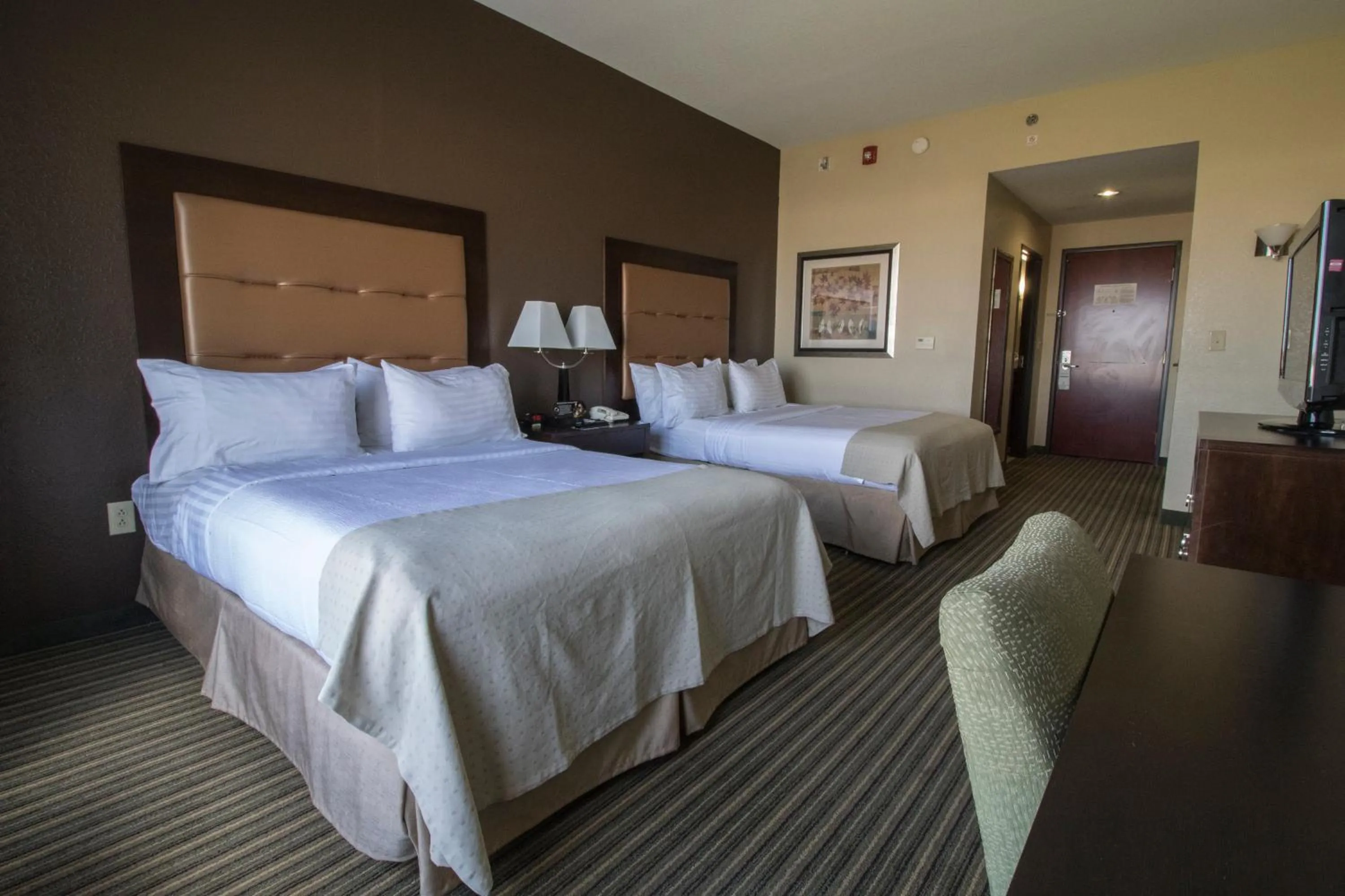 Photo of the whole room, Bed in Holiday Inn Pearl - Jackson Area by IHG