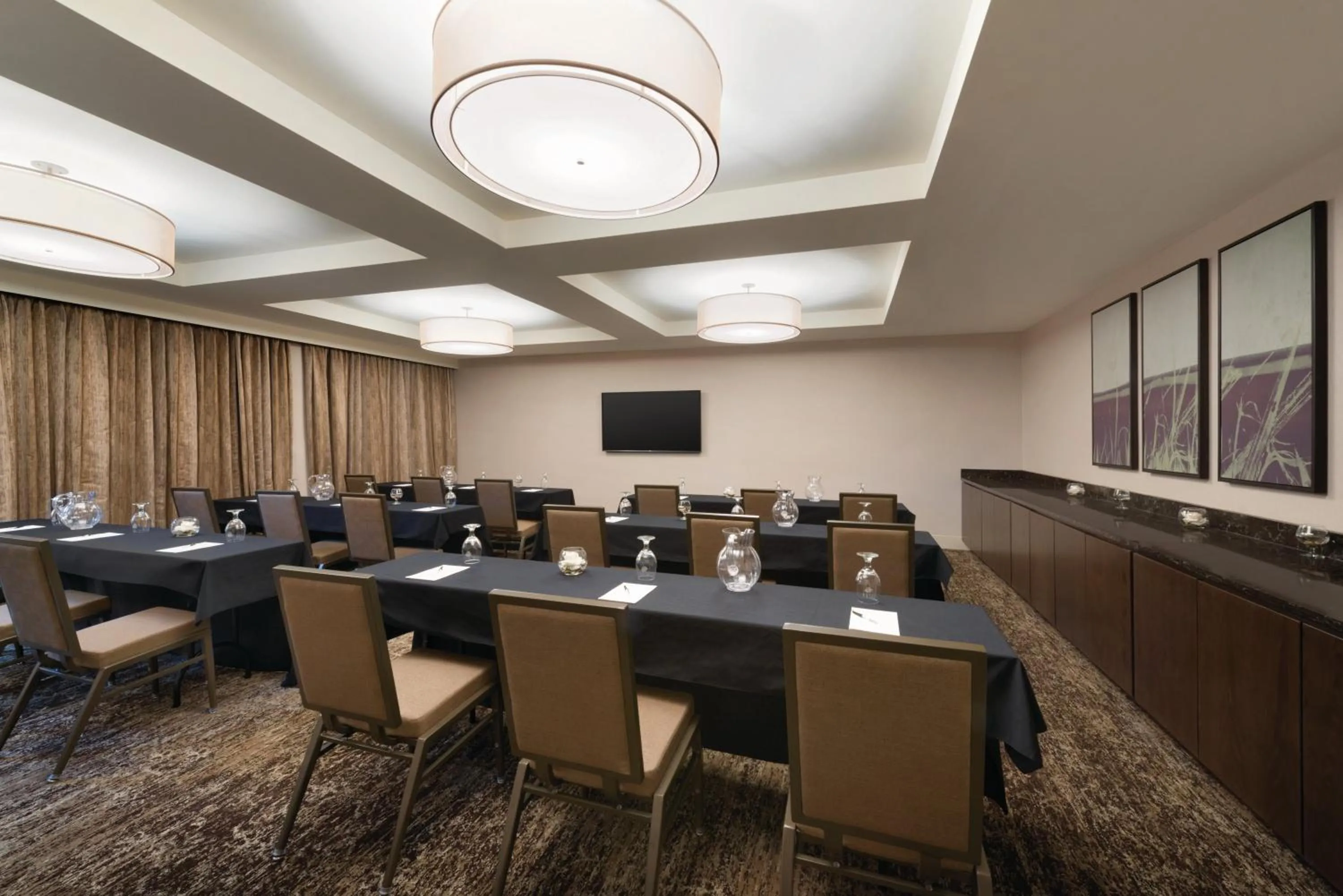 Meeting/conference room in Holiday Inn Chicago Schaumburg by IHG