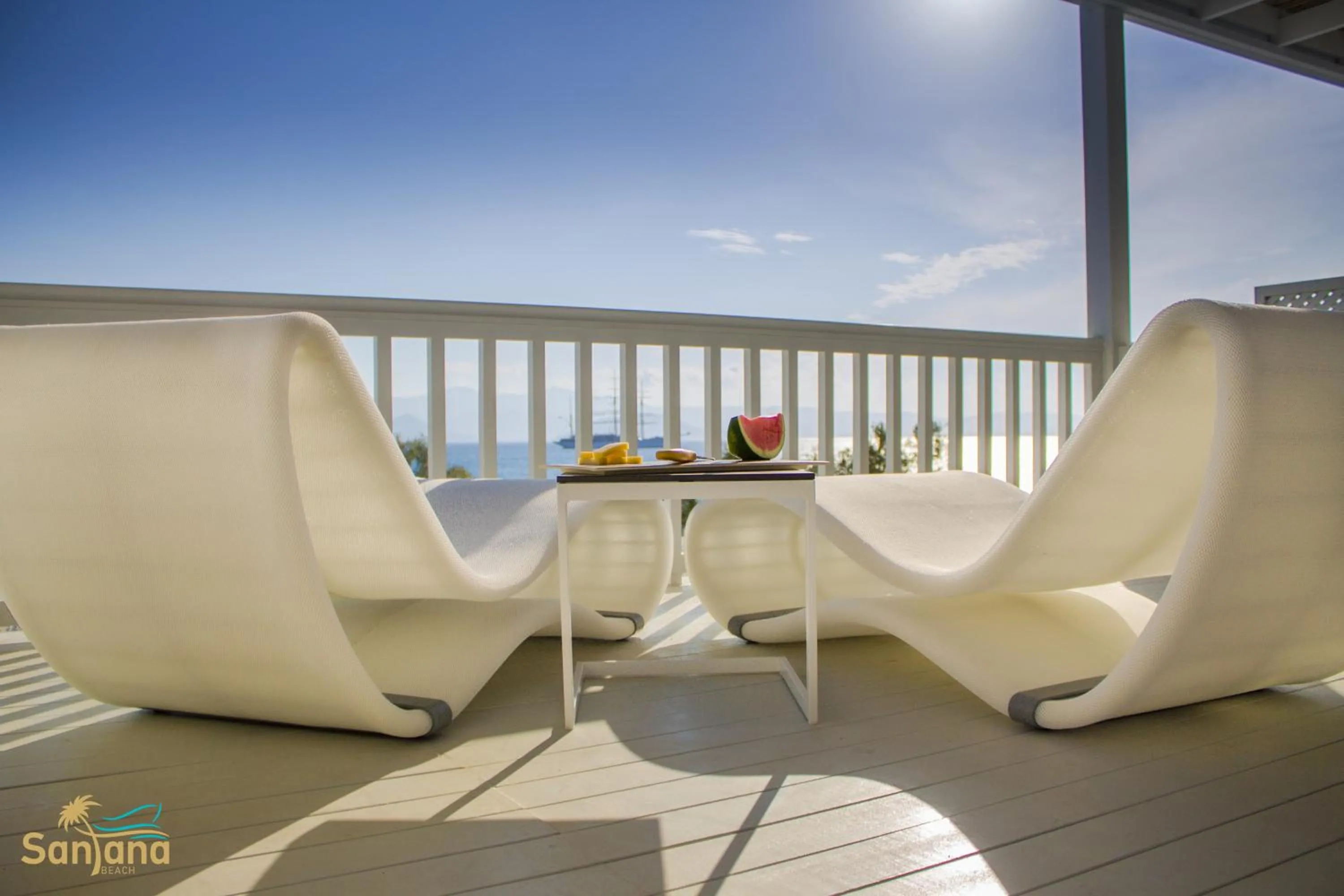 Property building in Santana Beach