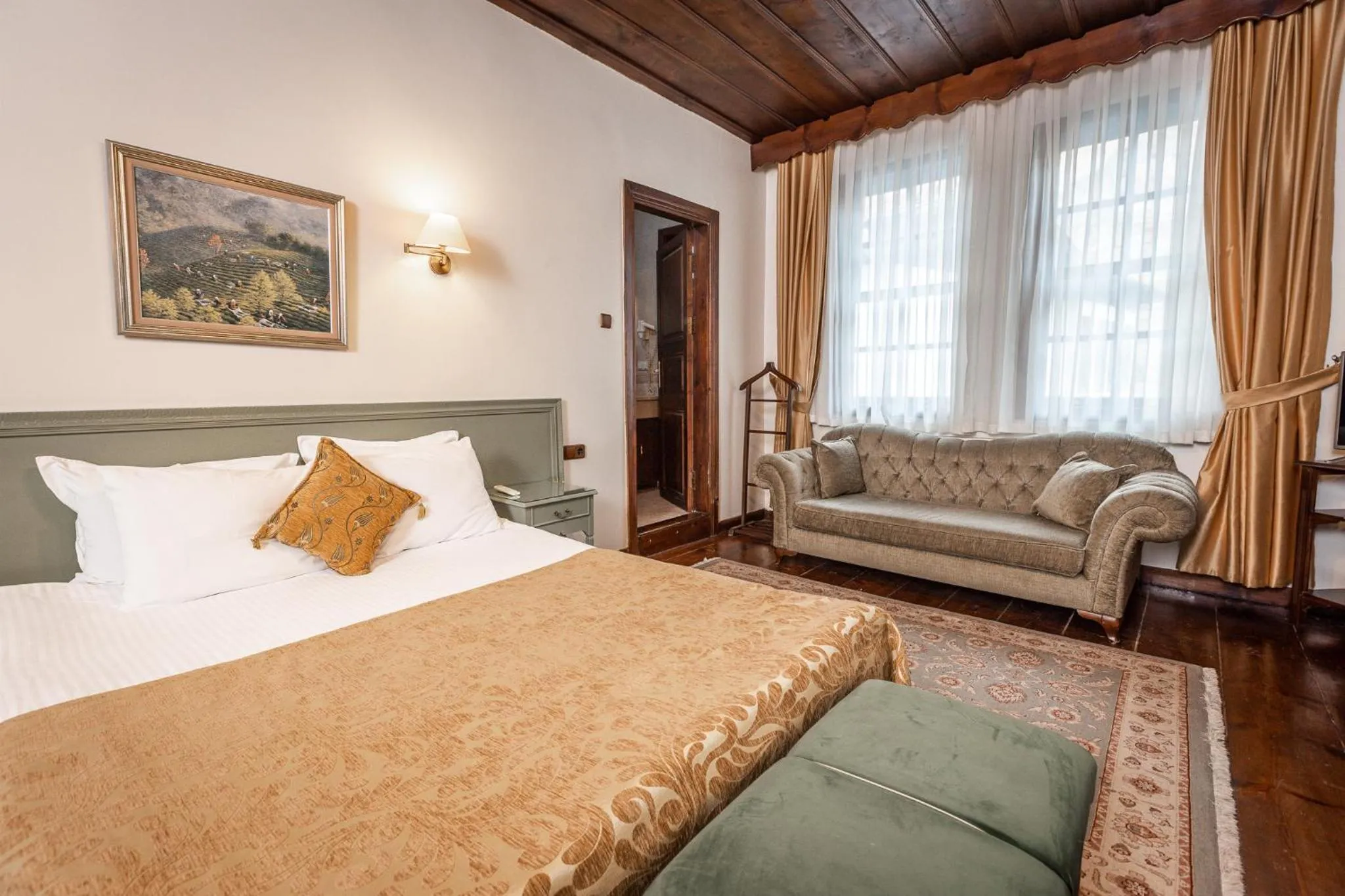 Bed in Uğurlu Konakları