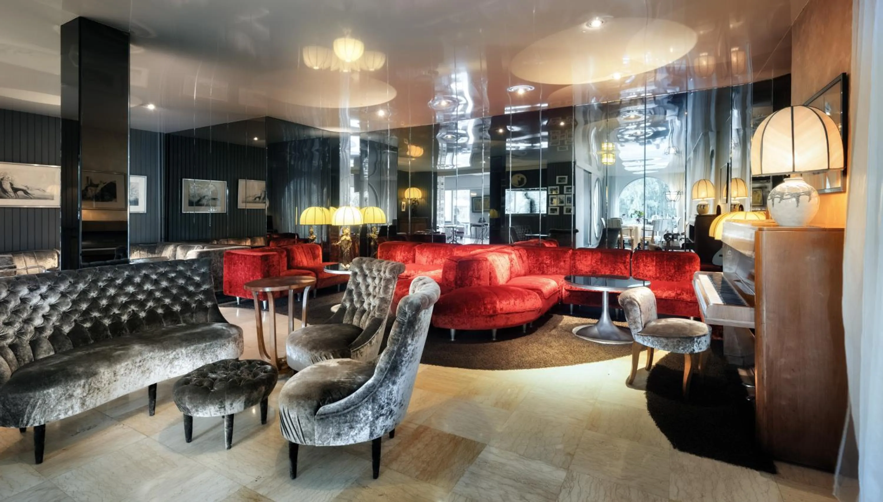 Lounge or bar, Lounge/Bar in Relais & Châteaux Hôtel La Réserve