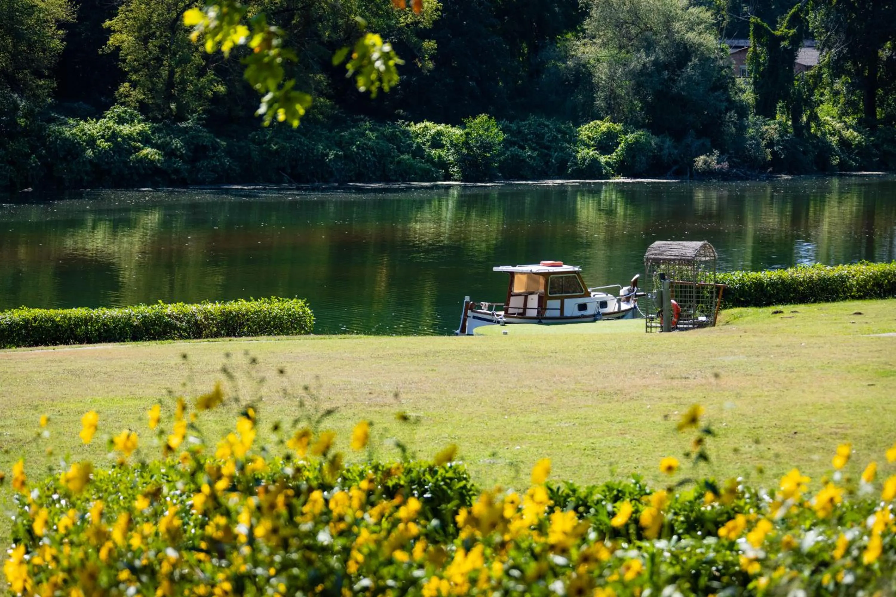 Garden in Relais & Châteaux Hôtel La Réserve