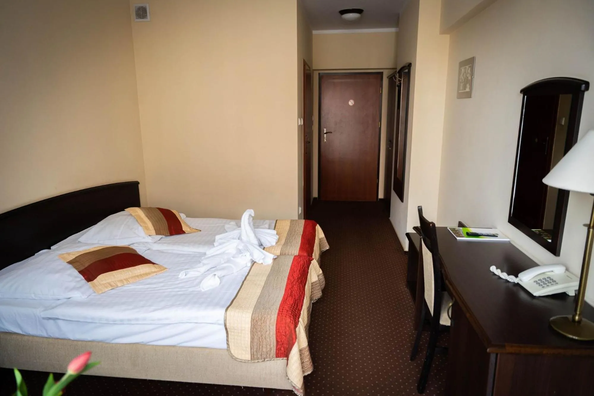 Bed in Hotel Anek