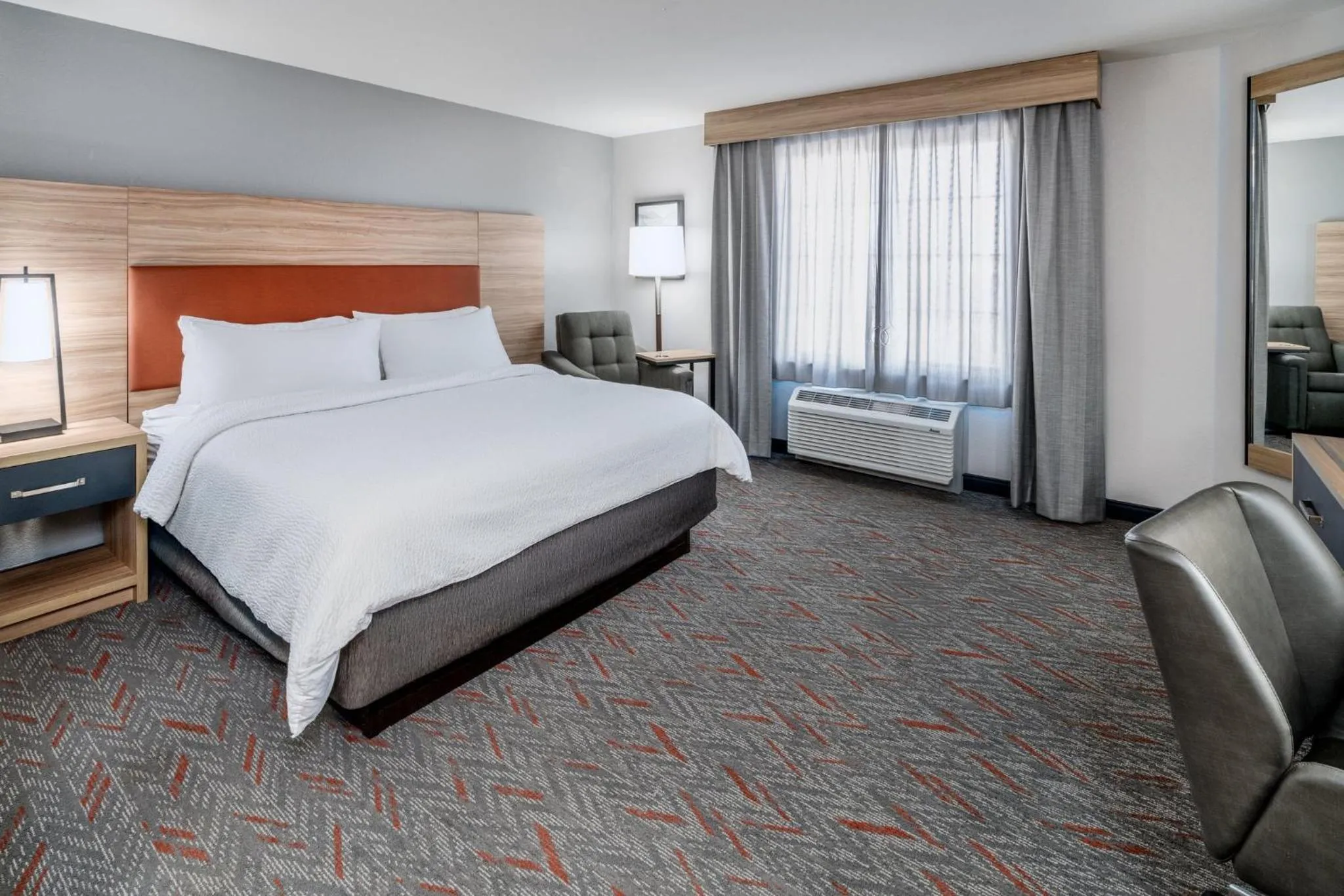 Photo of the whole room, Bed in Candlewood Suites Loveland by IHG