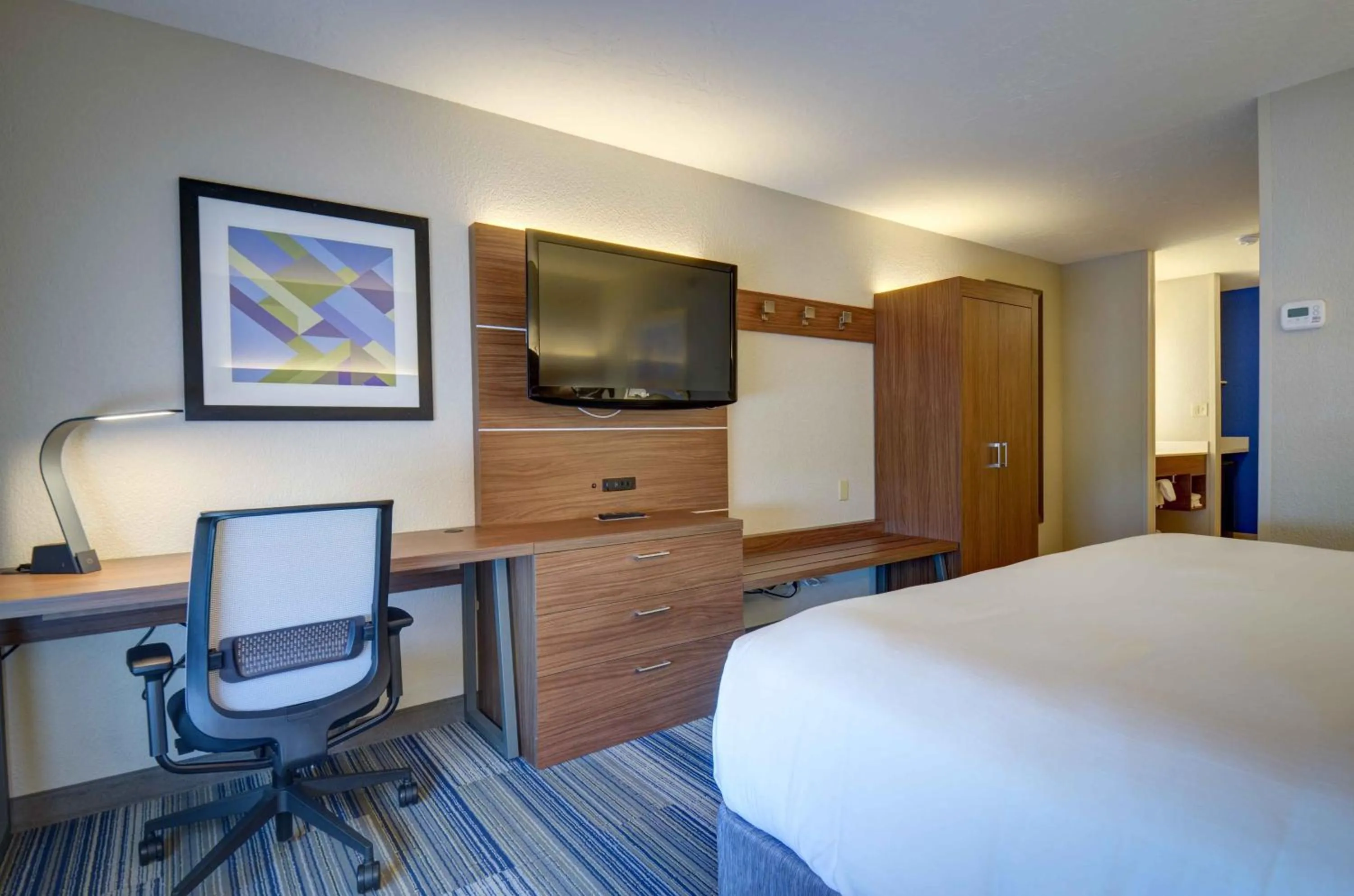 Photo of the whole room, Bed in Holiday Inn Express & Suites North Platte by IHG