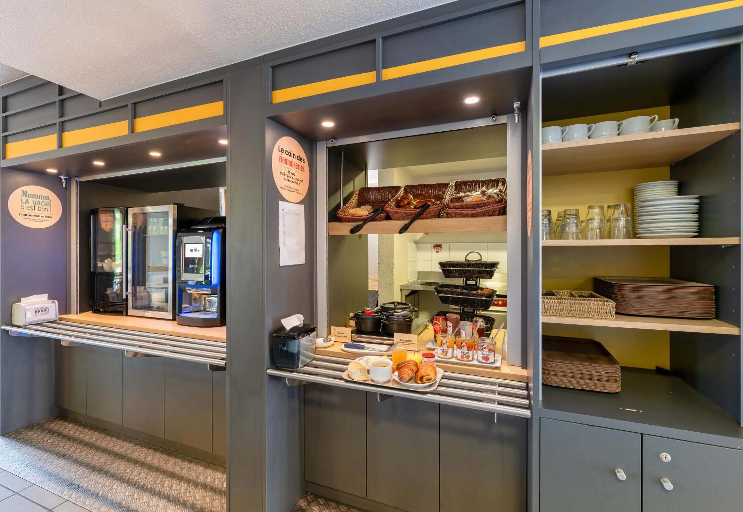 Buffet breakfast in B&B HOTEL Lyon St Priest