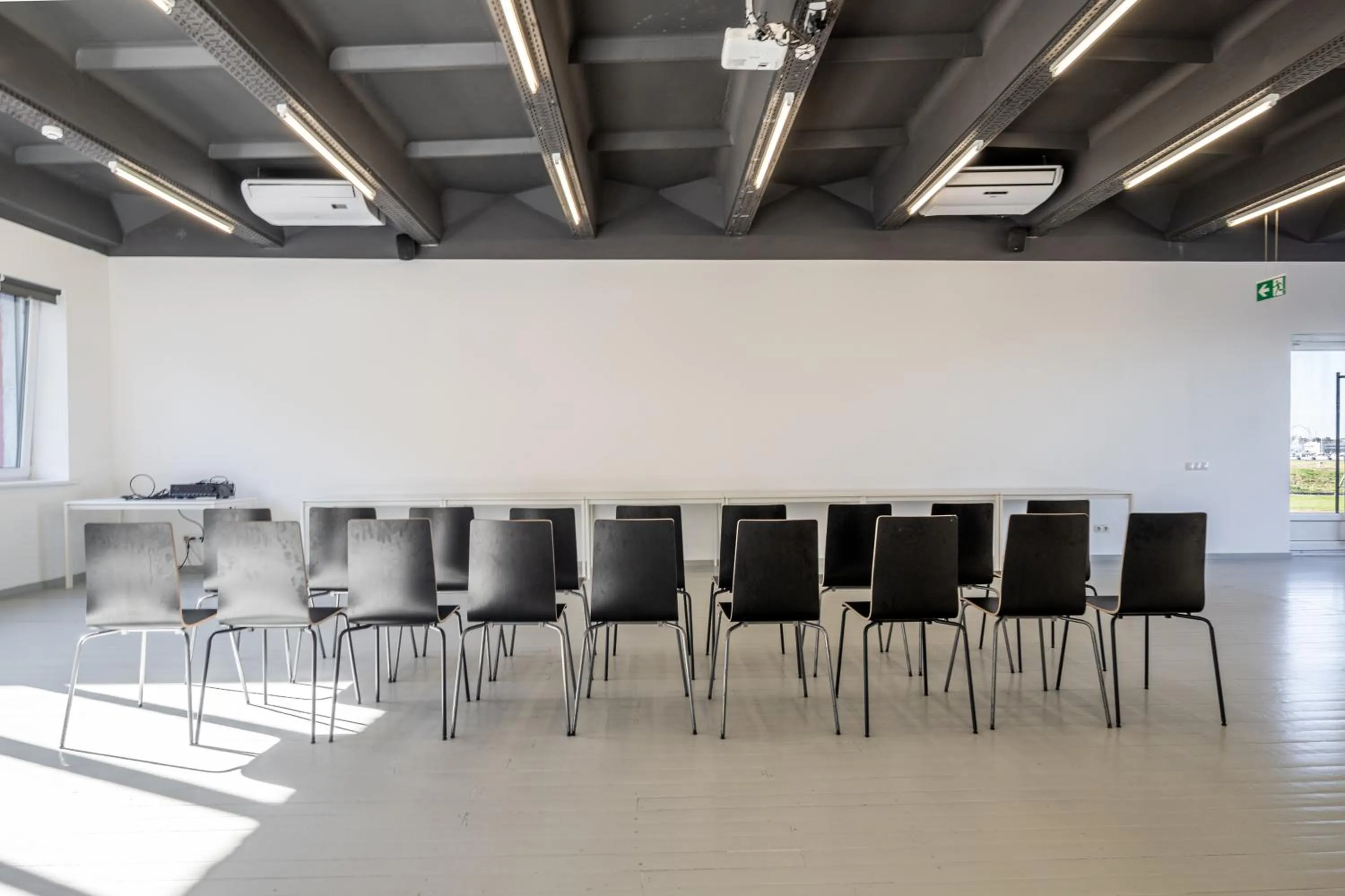 Restaurant/places to eat in Smiltynės Jachtklubas