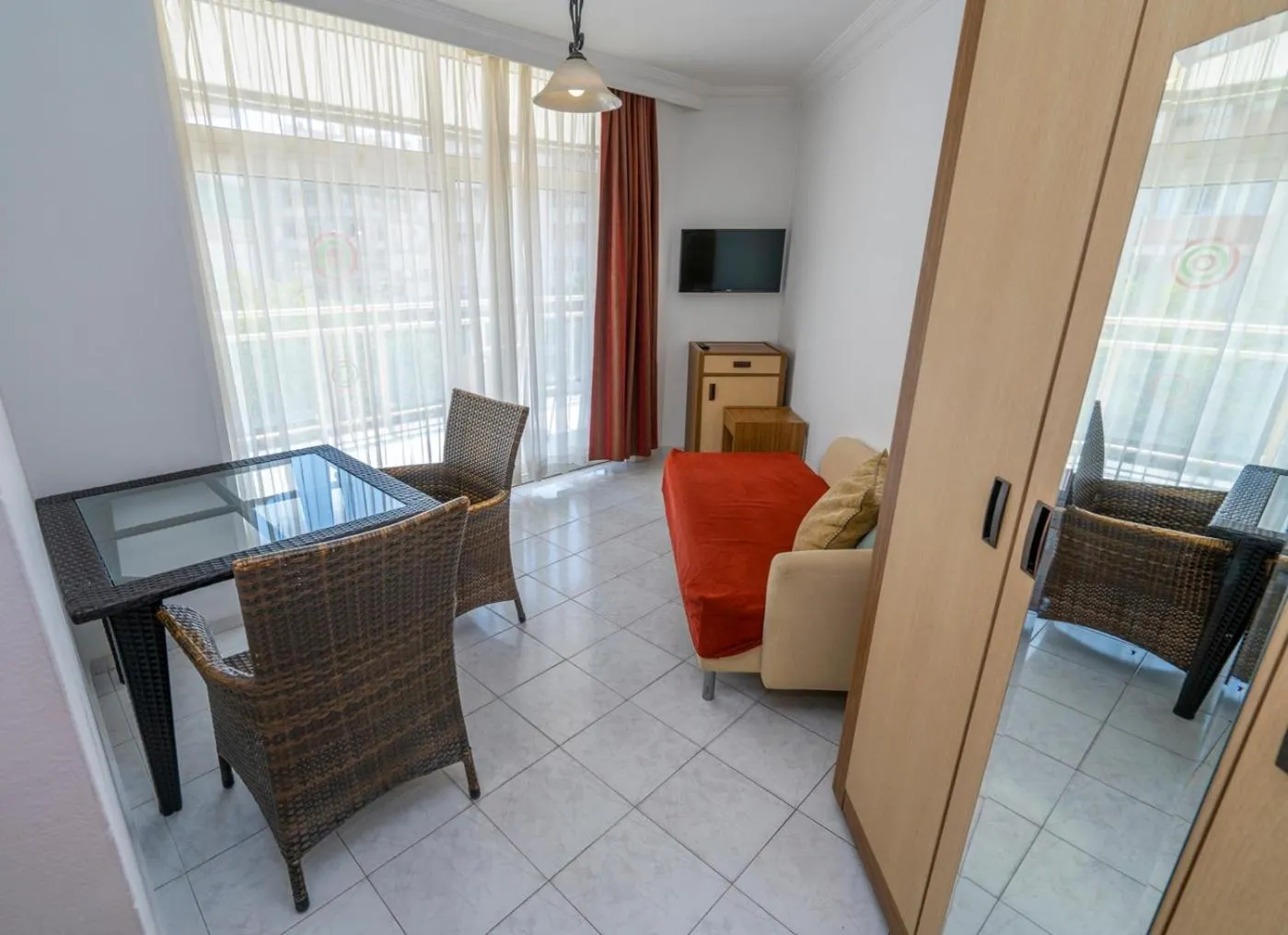 Living room in Carmen Suite Hotel