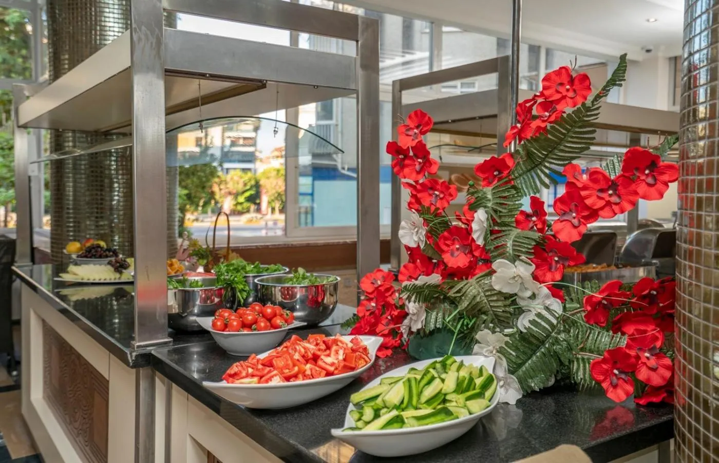 Food and drinks in Carmen Suite Hotel