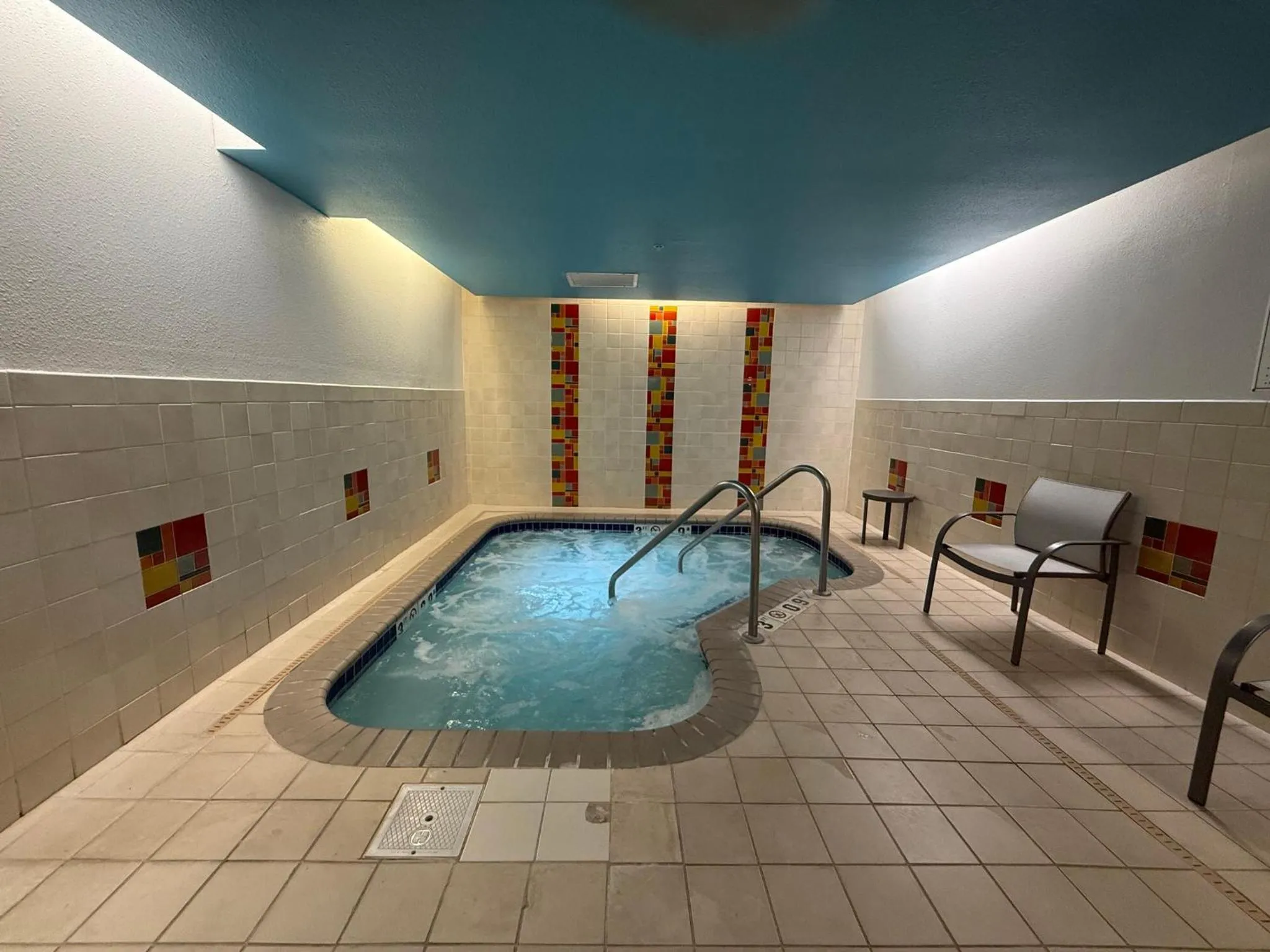 Swimming pool in Holiday Inn Express Hotel & Suites Loveland by IHG
