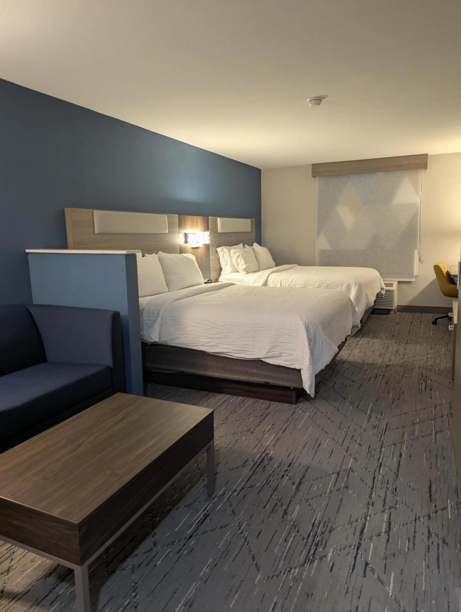 Bedroom, Bed in Holiday Inn Express Hotel & Suites Loveland by IHG