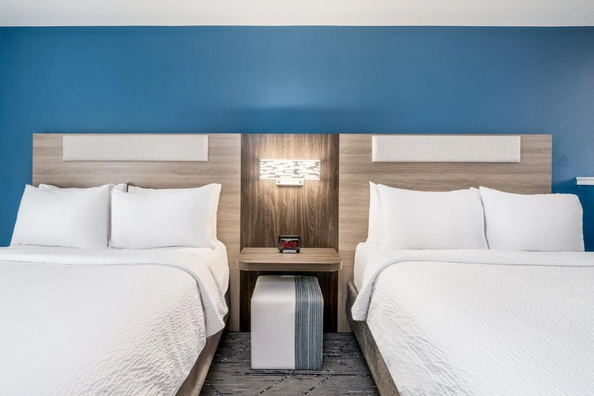 Photo of the whole room, Bed in Holiday Inn Express Hotel & Suites Loveland by IHG