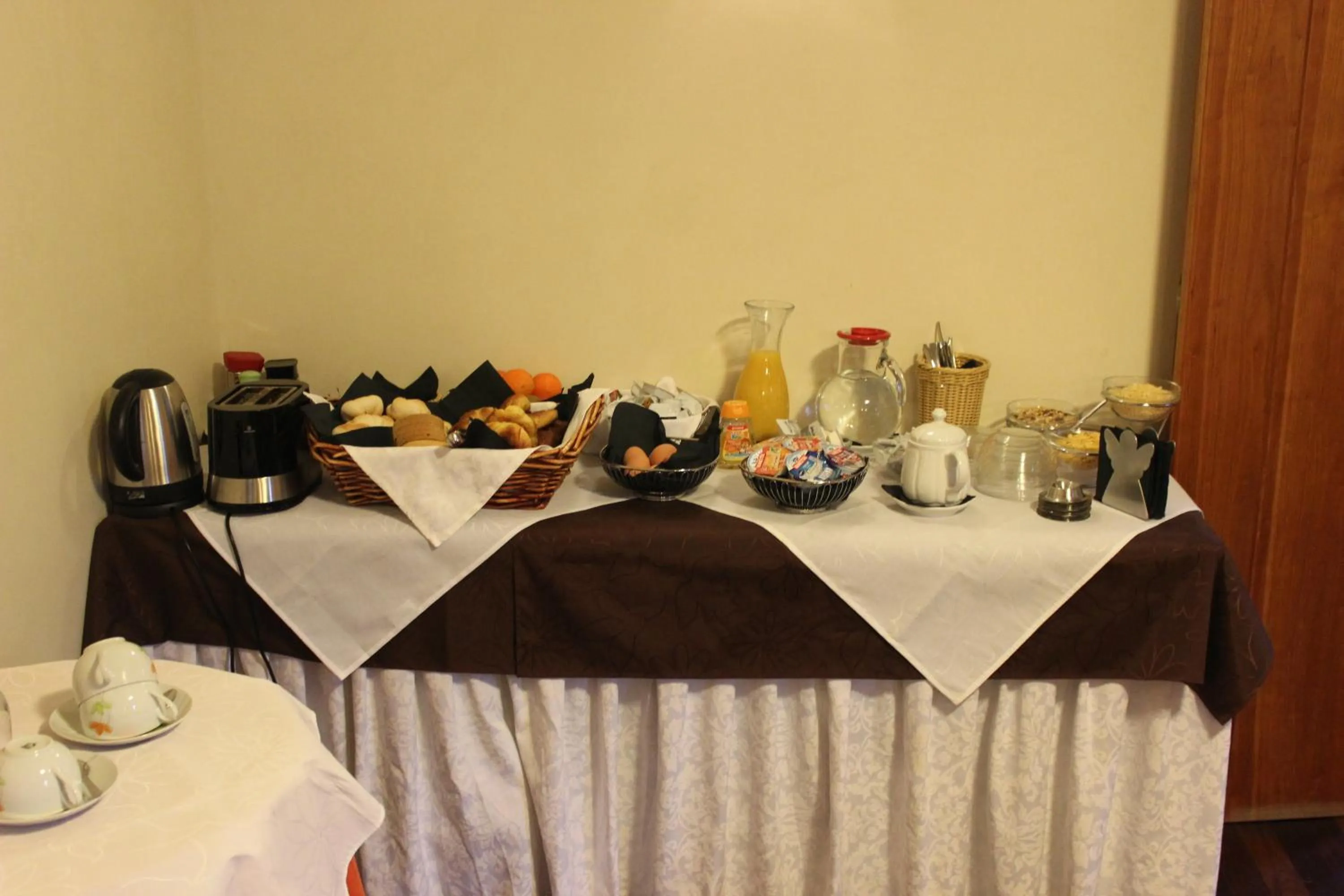 Communal lounge/ TV room in Domus Orsoni