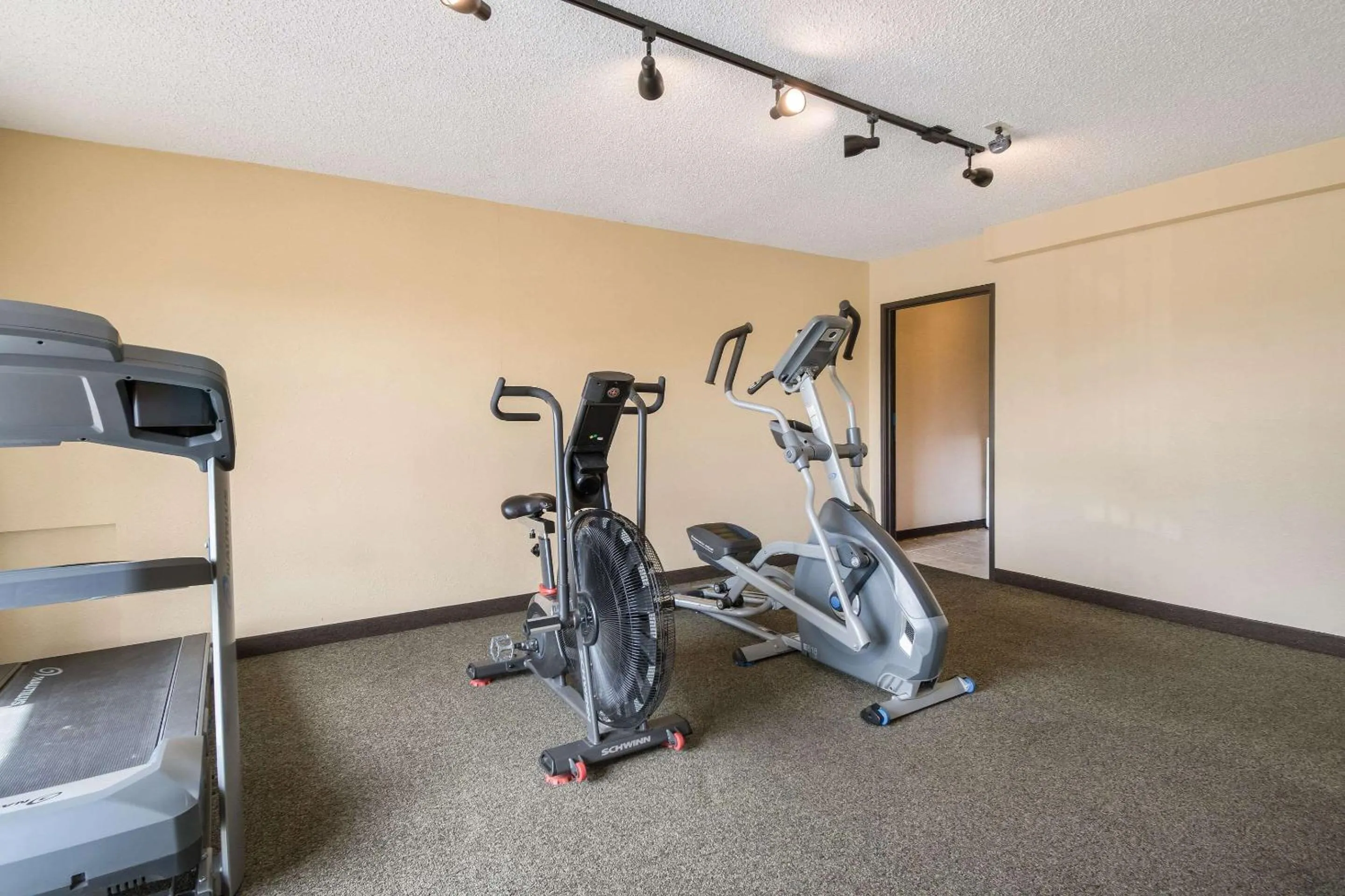 Spa and wellness centre/facilities in Rodeway Inn & Suites Portland - Jantzen Beach