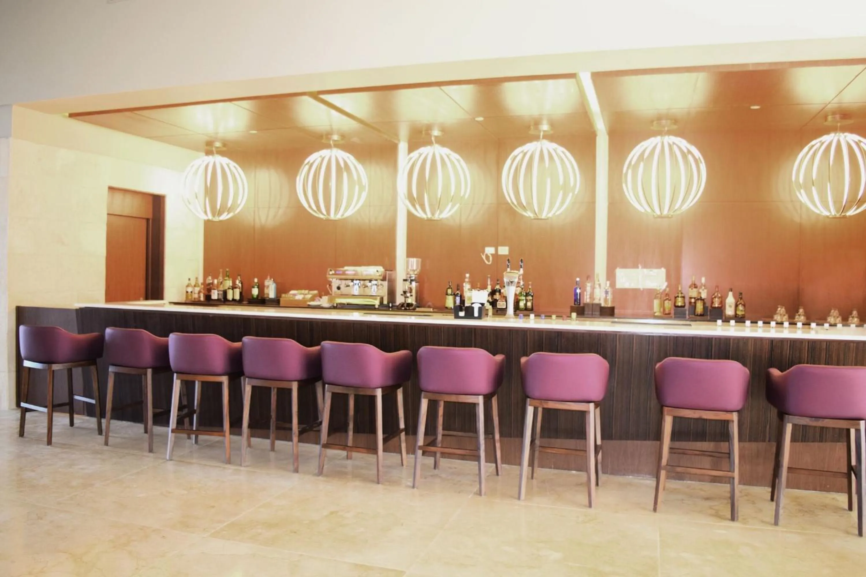 Lounge or bar in Royalton Blue Waters Montego Bay, An Autograph Collection All-Inclusive Resort