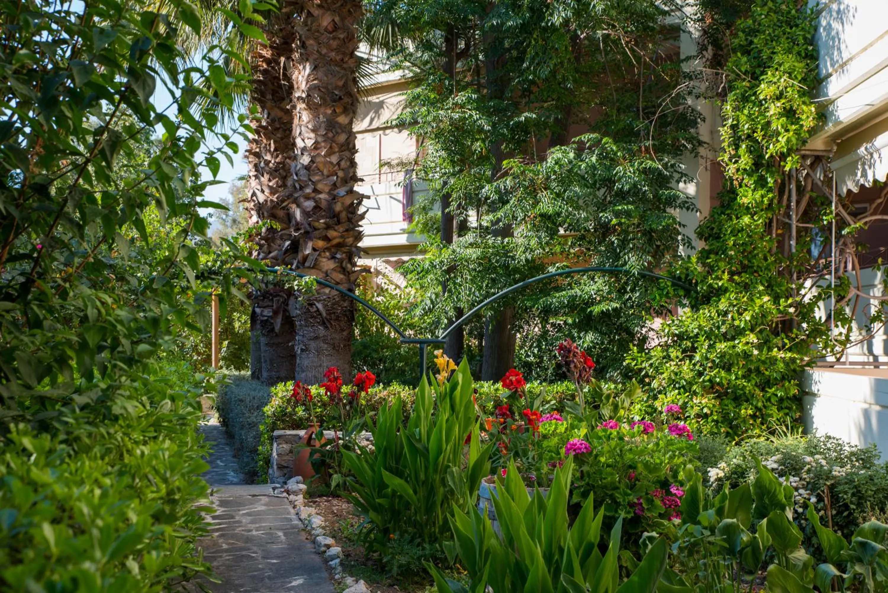 Garden in Sun Rise Hotel Apartments