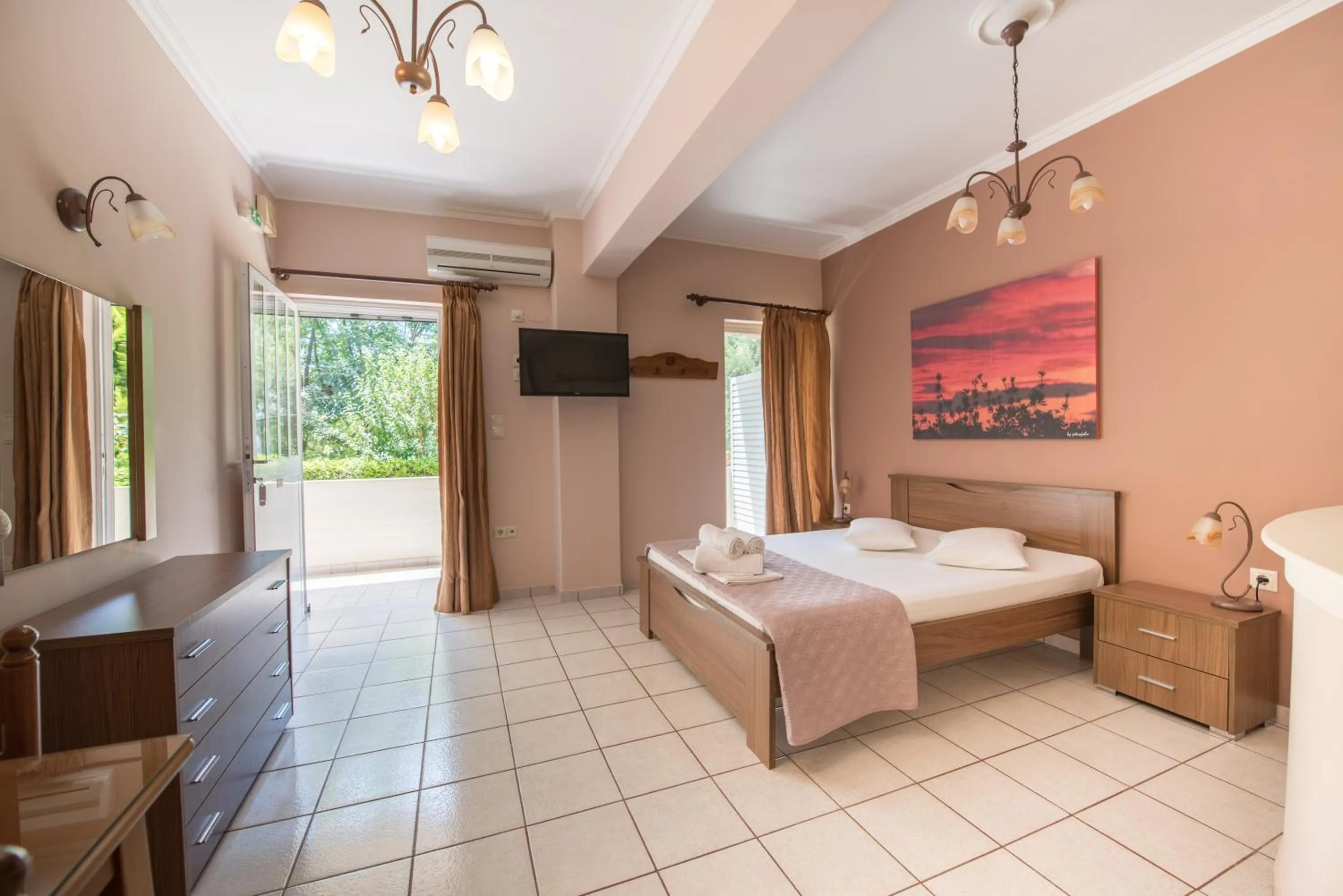 TV and multimedia, Bed in Sun Rise Hotel Apartments