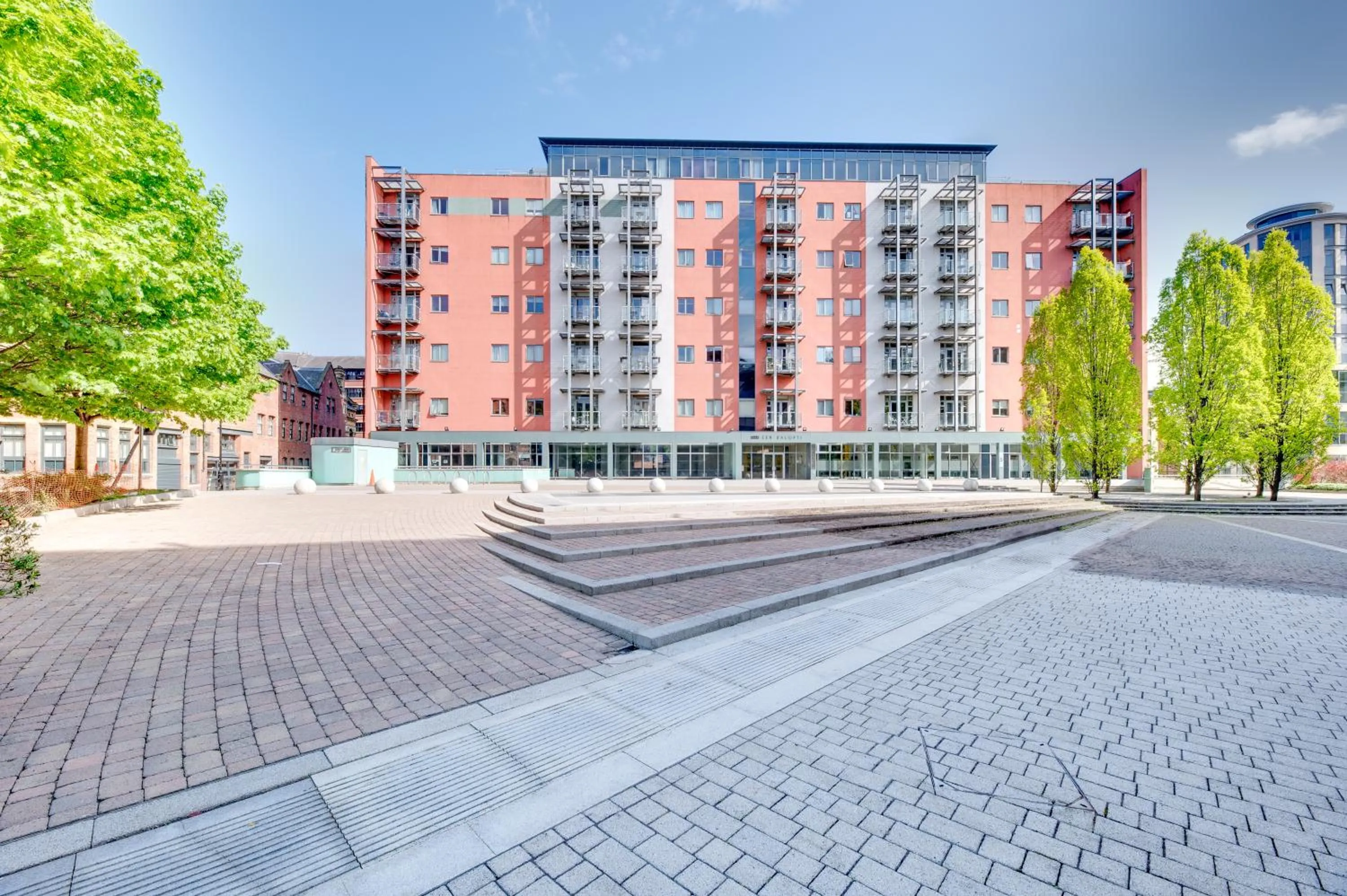 Property building in Week2week Fantastic 1 Bed Apartment Newcastle Centre