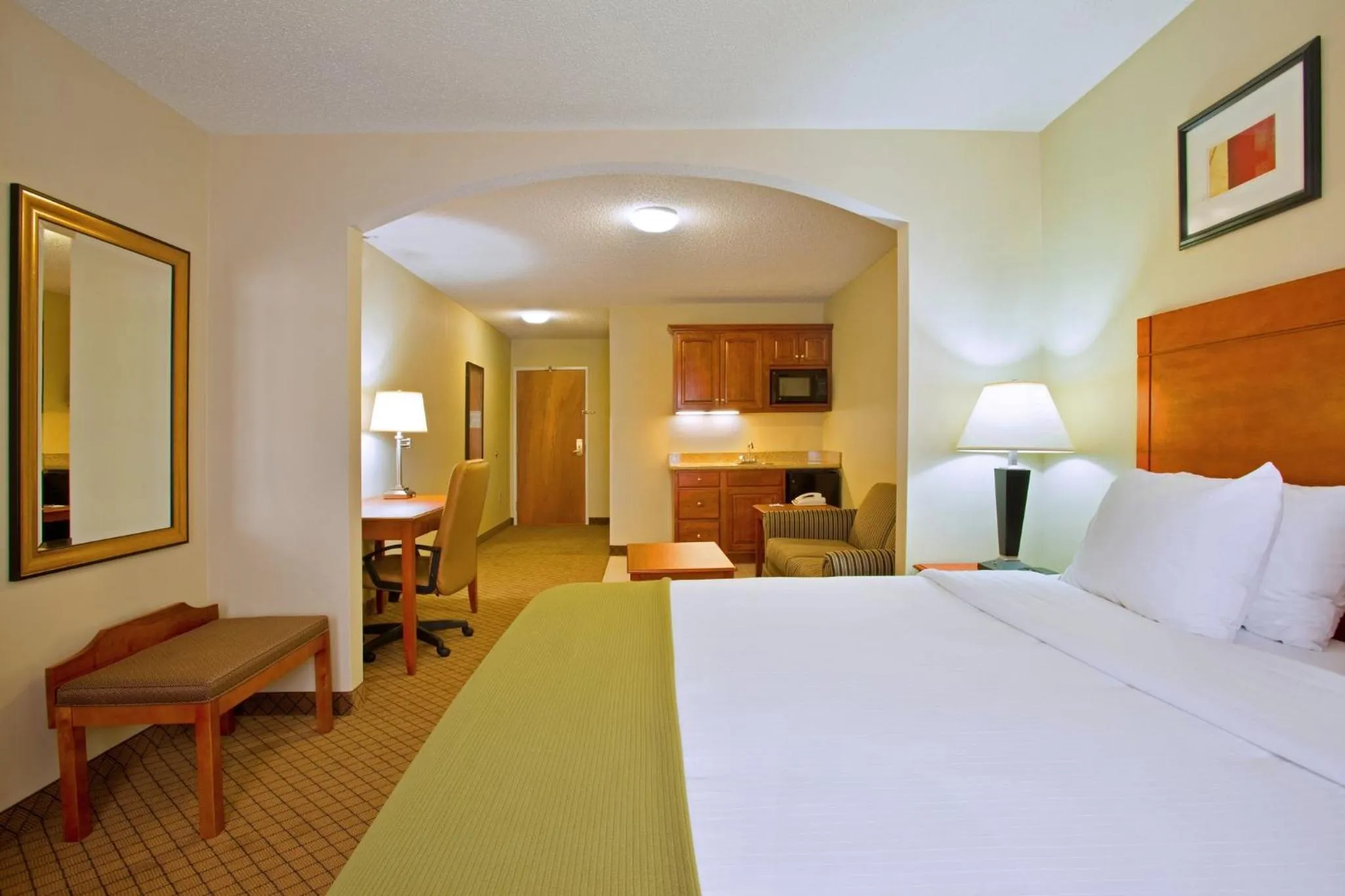 Photo of the whole room, Bed in Holiday Inn Express Hotel & Suites Goshen by IHG