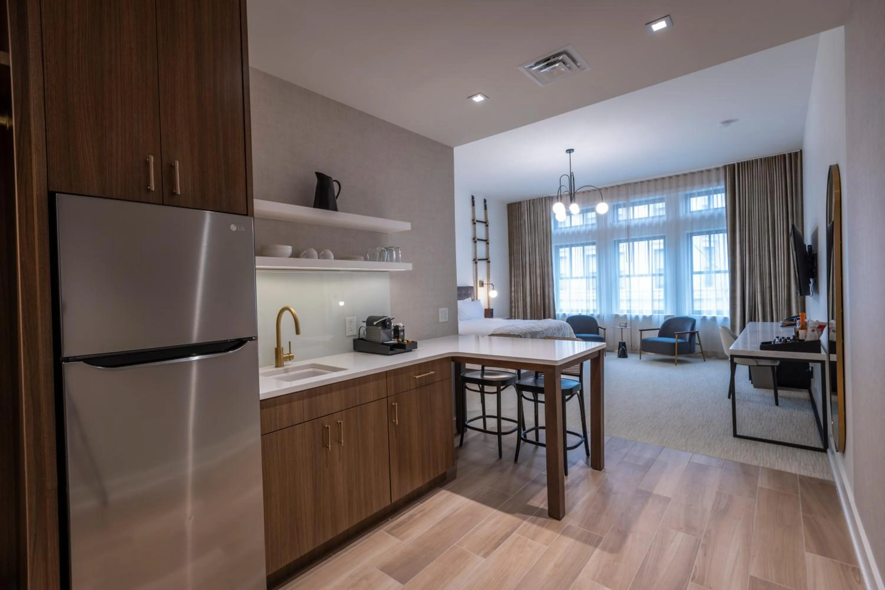 Kitchen or kitchenette in Hotel Covington Cincinnati Riverfront