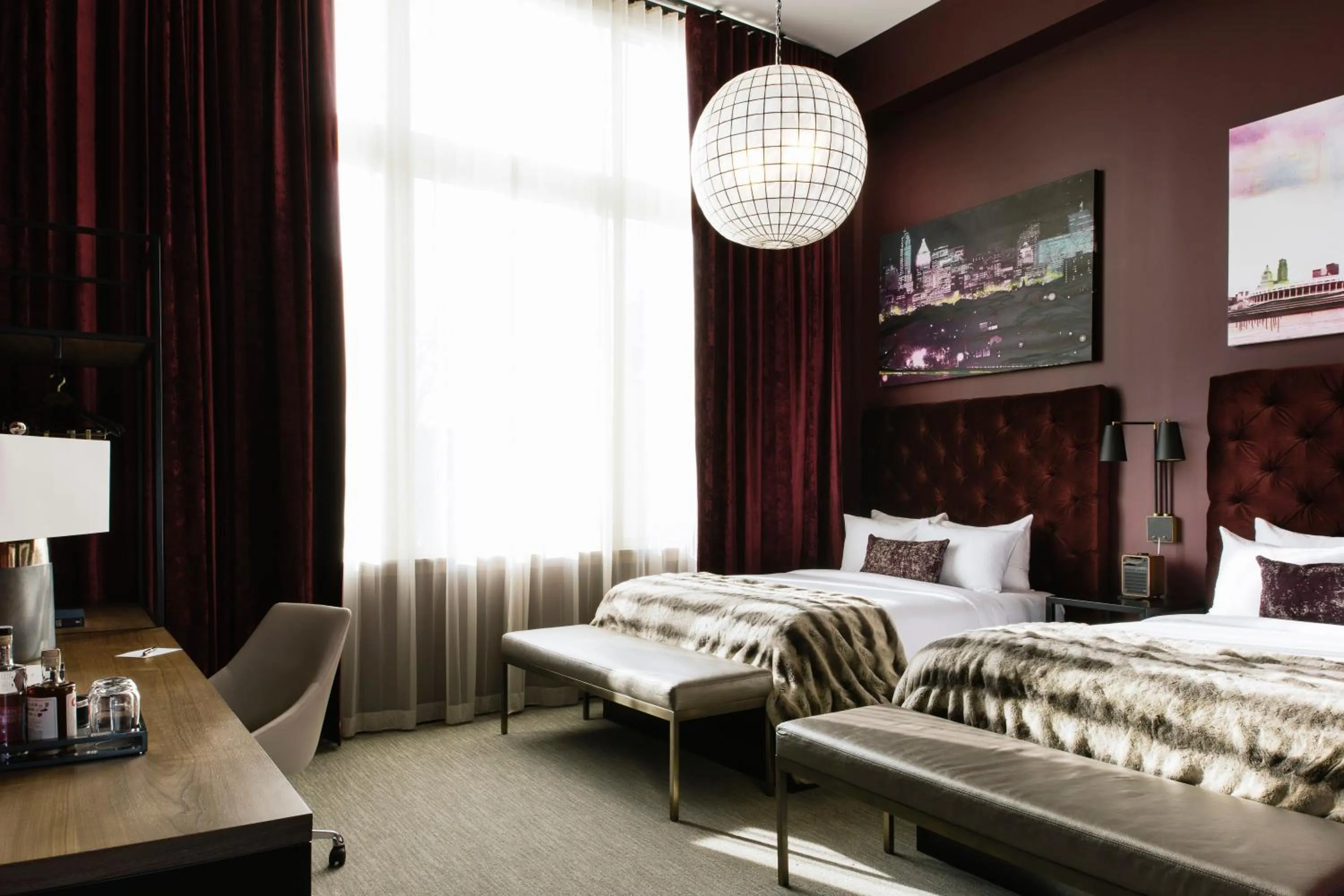 Bedroom, Bed in Hotel Covington Cincinnati Riverfront