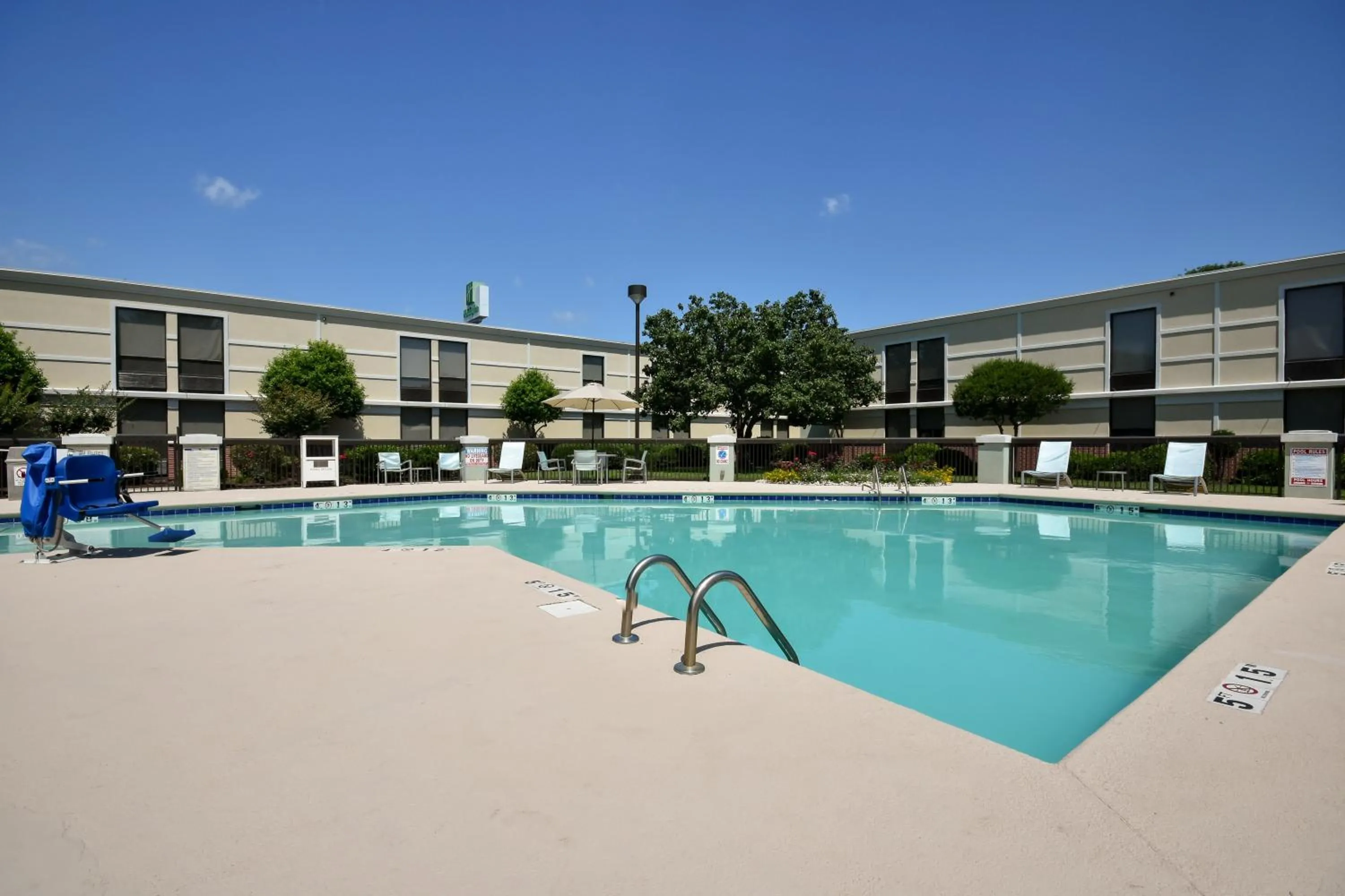 Swimming pool in Holiday Inn Lumberton by IHG
