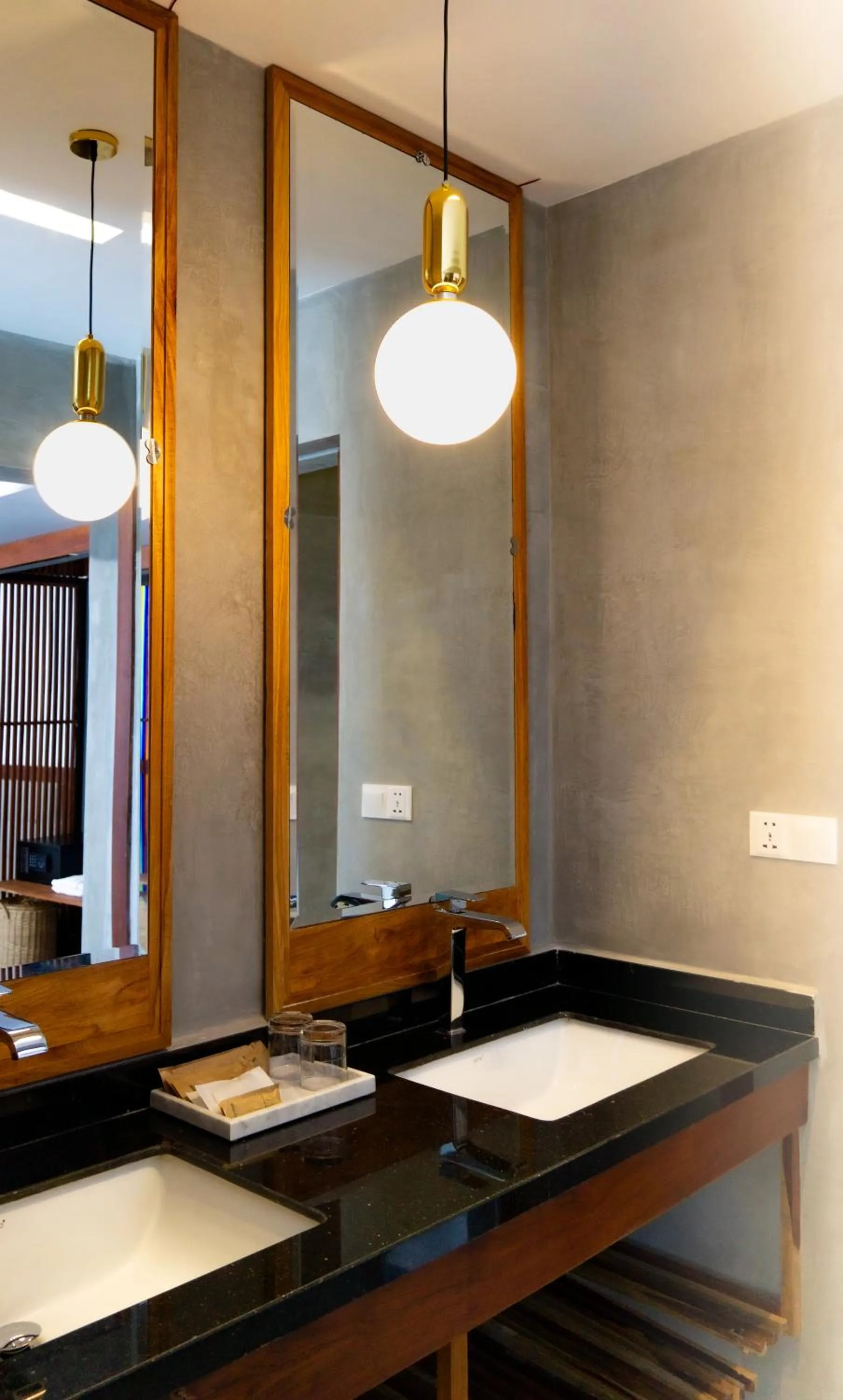 Bathroom in Long Set Resort