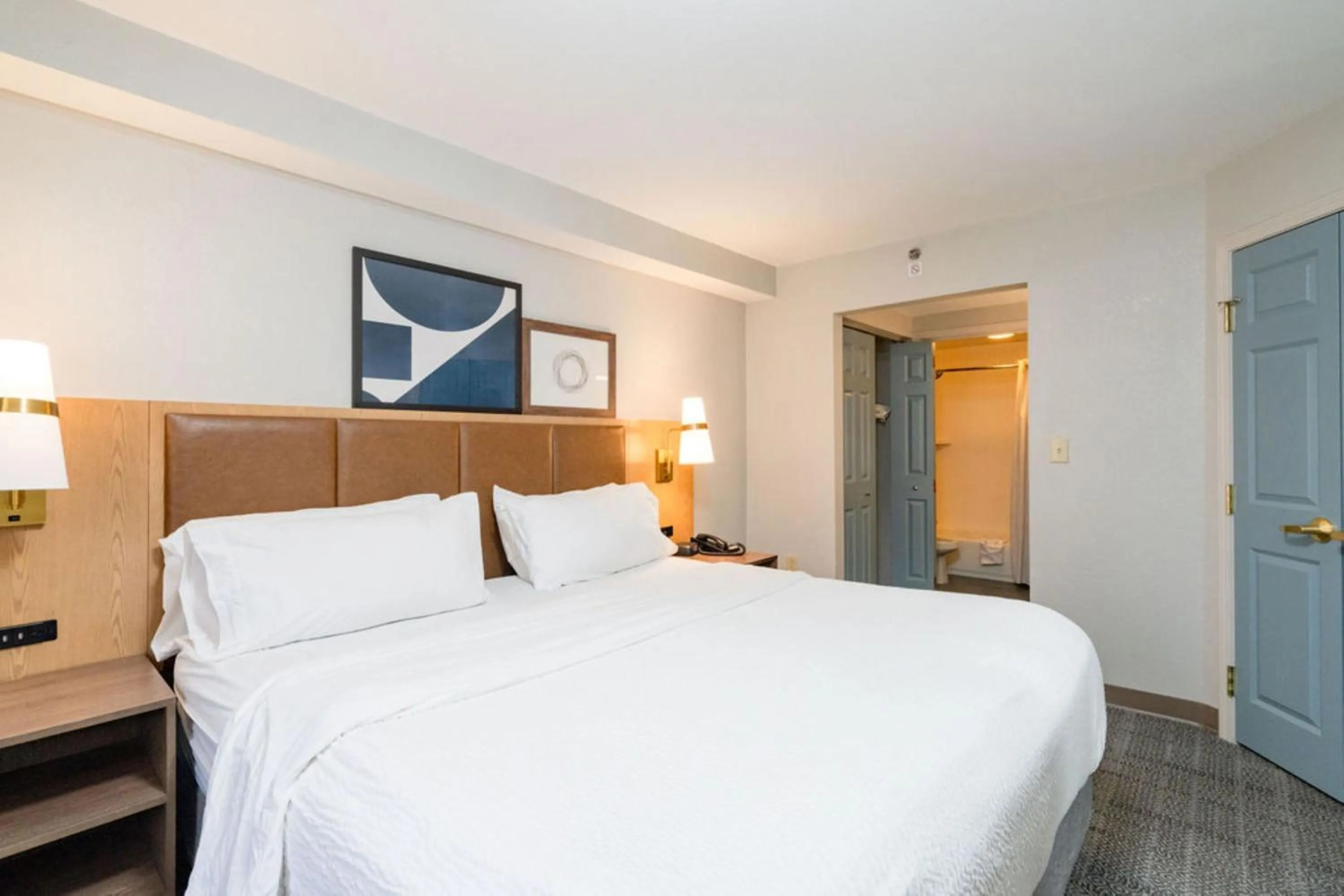 Photo of the whole room, Bed in Staybridge Suites Jackson by IHG