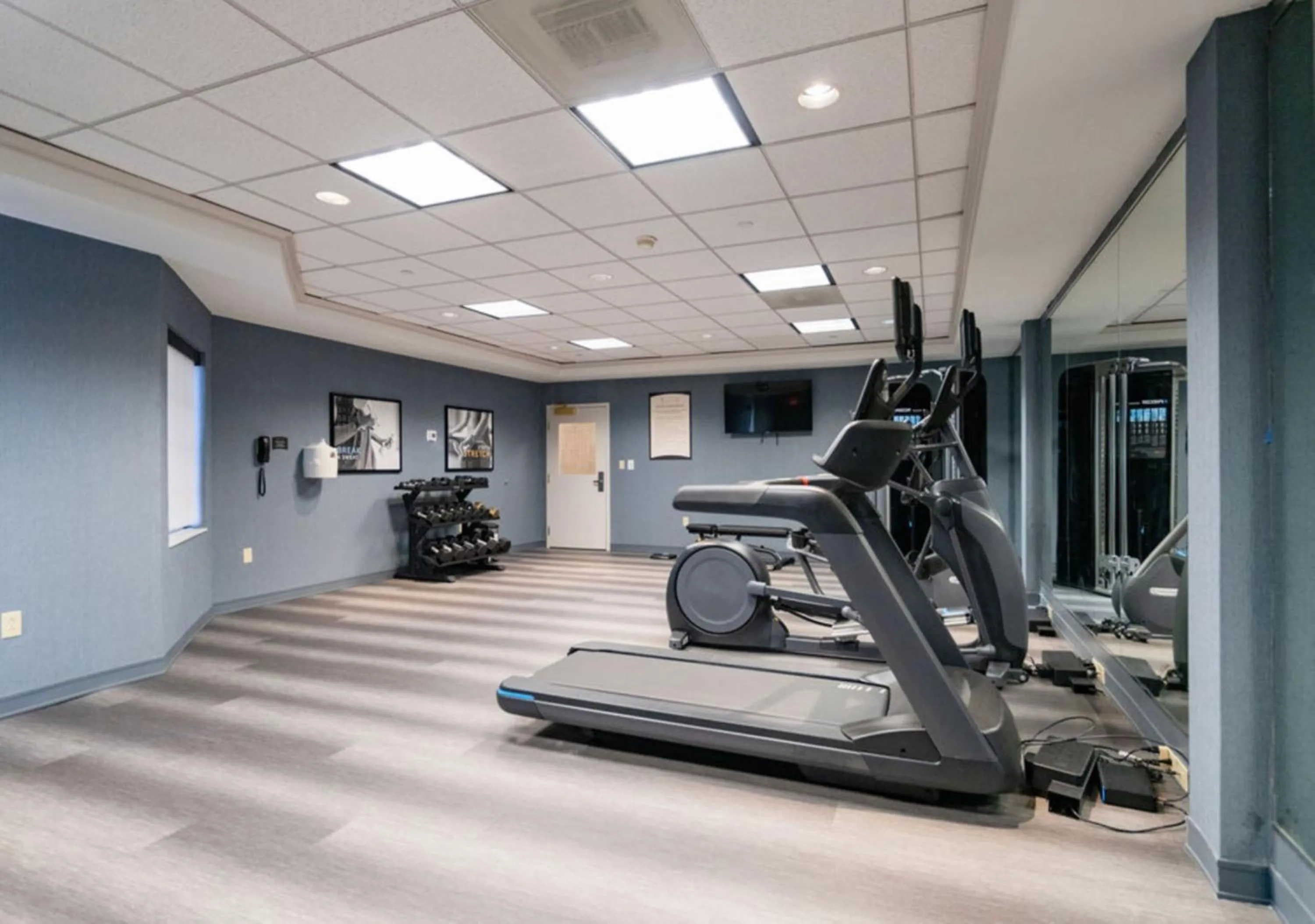 Fitness centre/facilities in Staybridge Suites Jackson by IHG