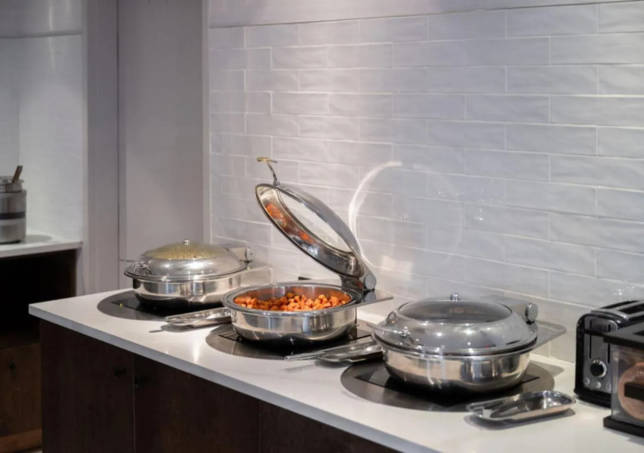 Food in Staybridge Suites Jackson by IHG