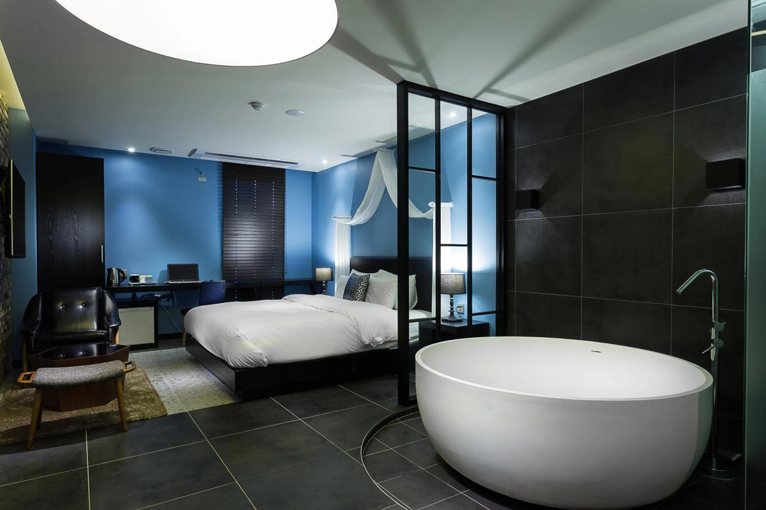 Photo of the whole room in Hotel Sienna