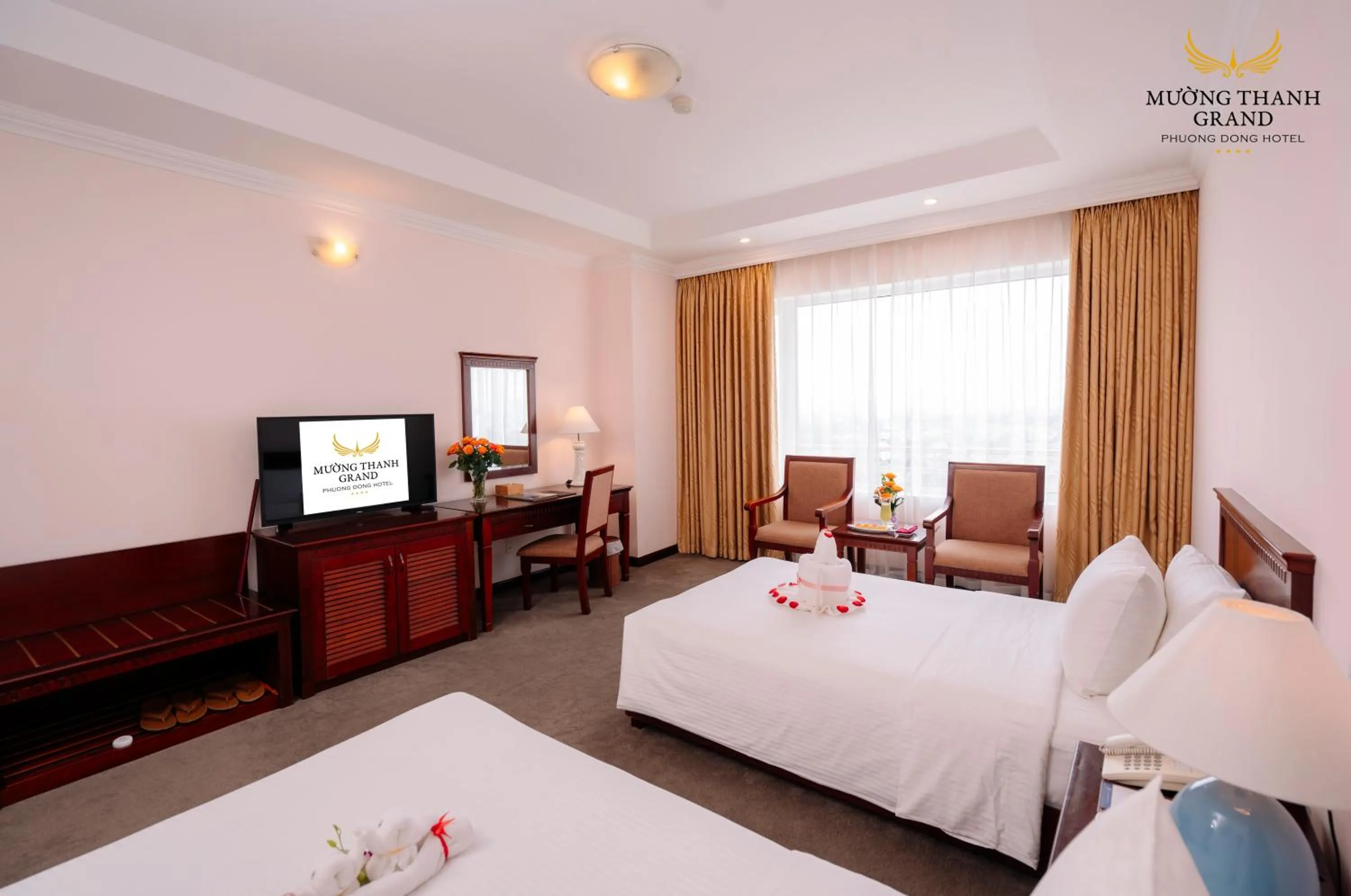 Photo of the whole room, Bed in Muong Thanh Grand Phuong Dong