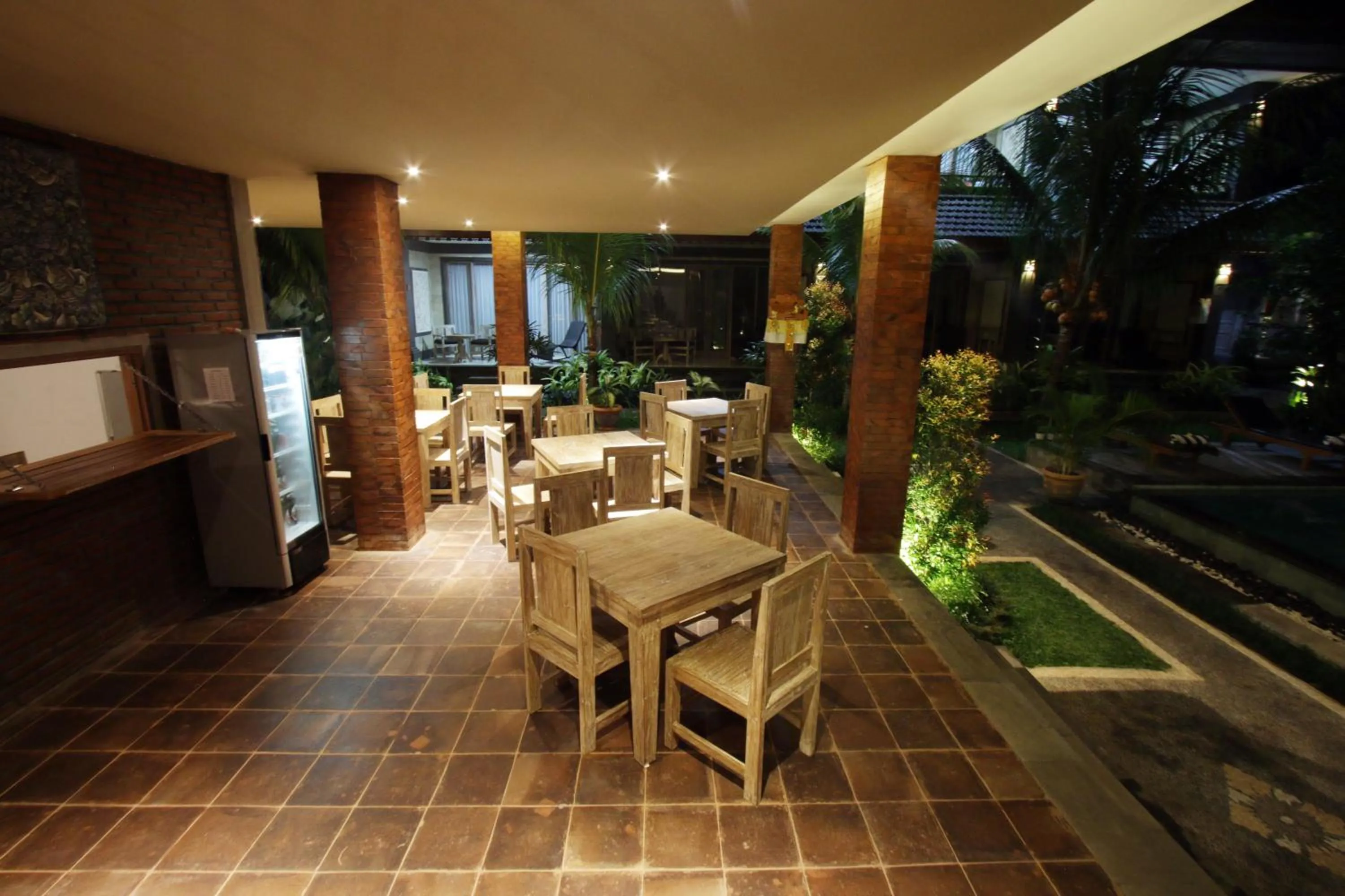 Restaurant/places to eat in Batu Empug Ubud by Mahaputra