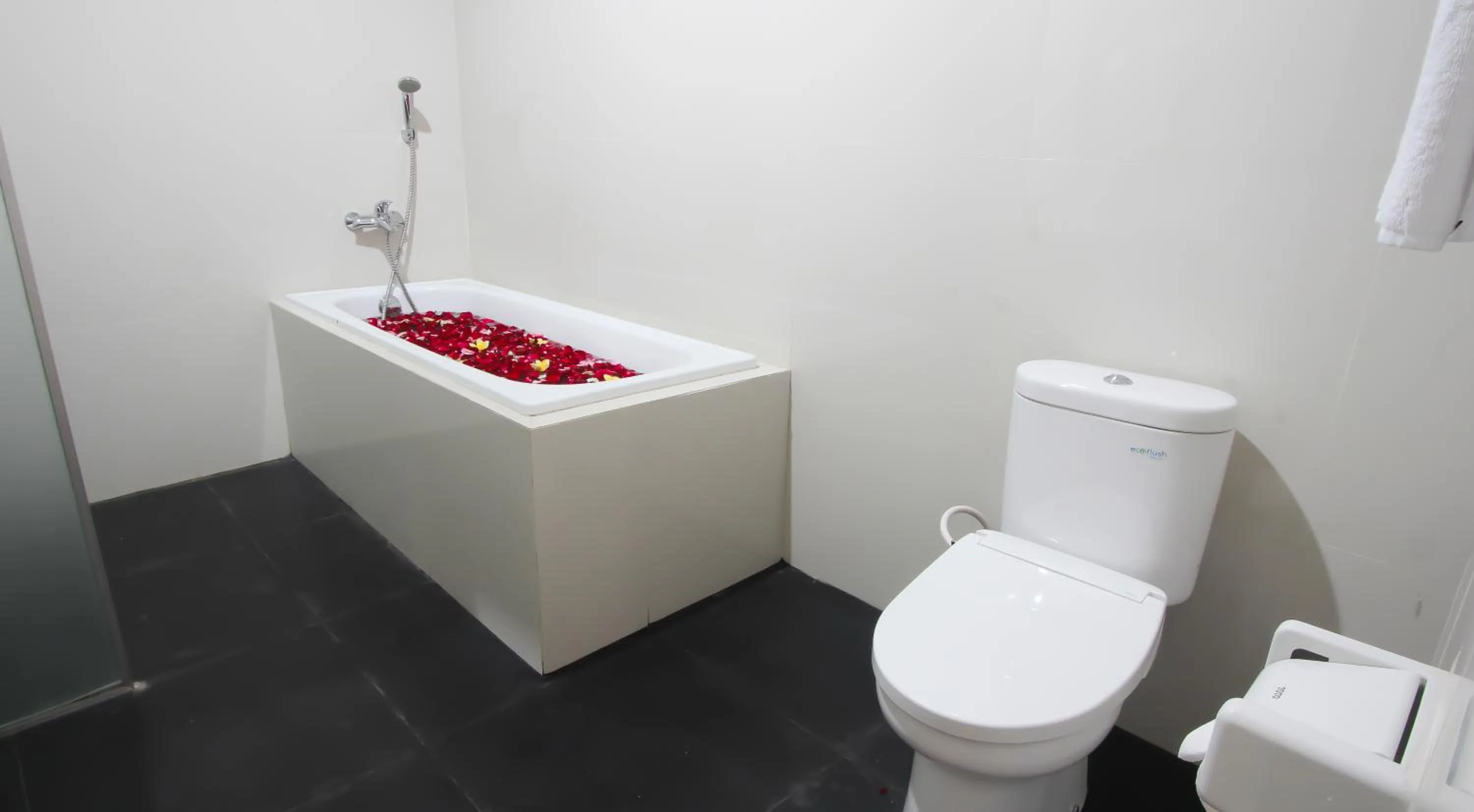 Bathroom in Batu Empug Ubud by Mahaputra