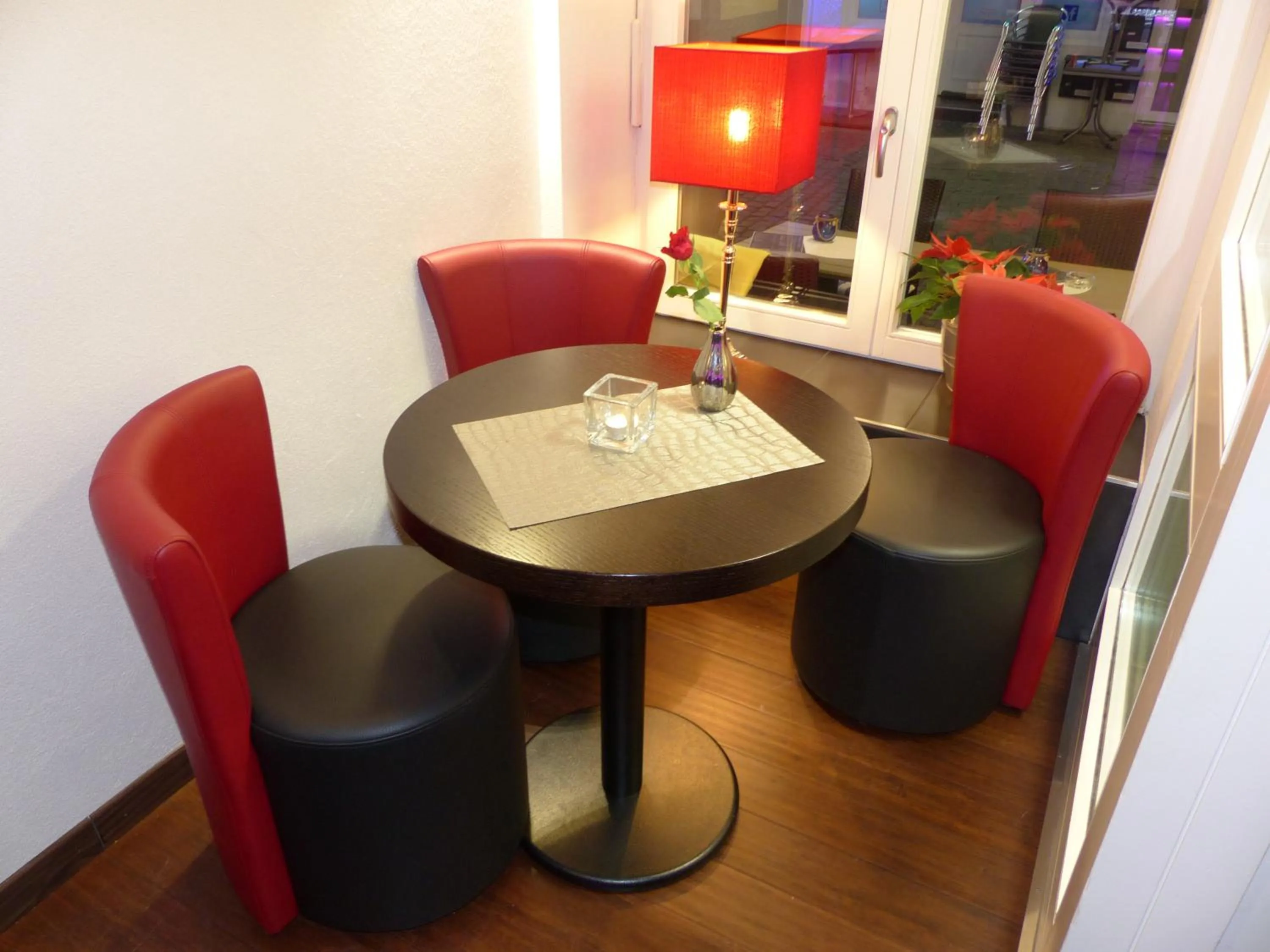 Lounge or bar in Aparthotel C'est la vie