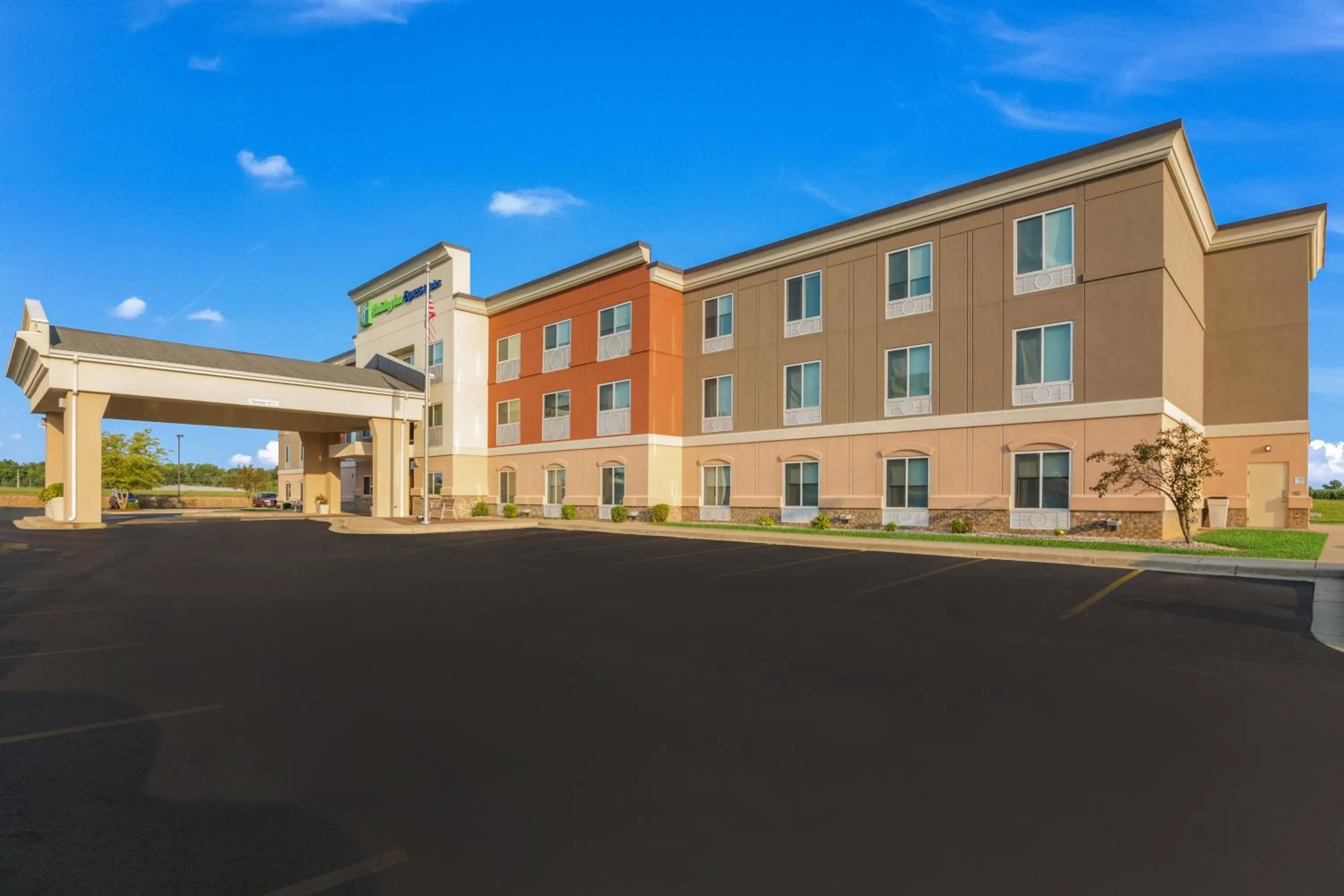Property building in Holiday Inn Express Hotel & Suites Jasper, an IHG Hotel