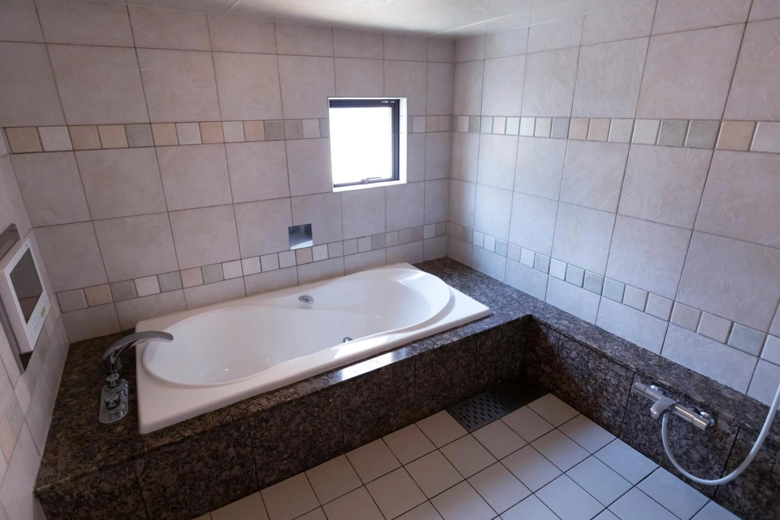 Shower in HOTEL ATLAS Shinkabukicho (Adult Only)