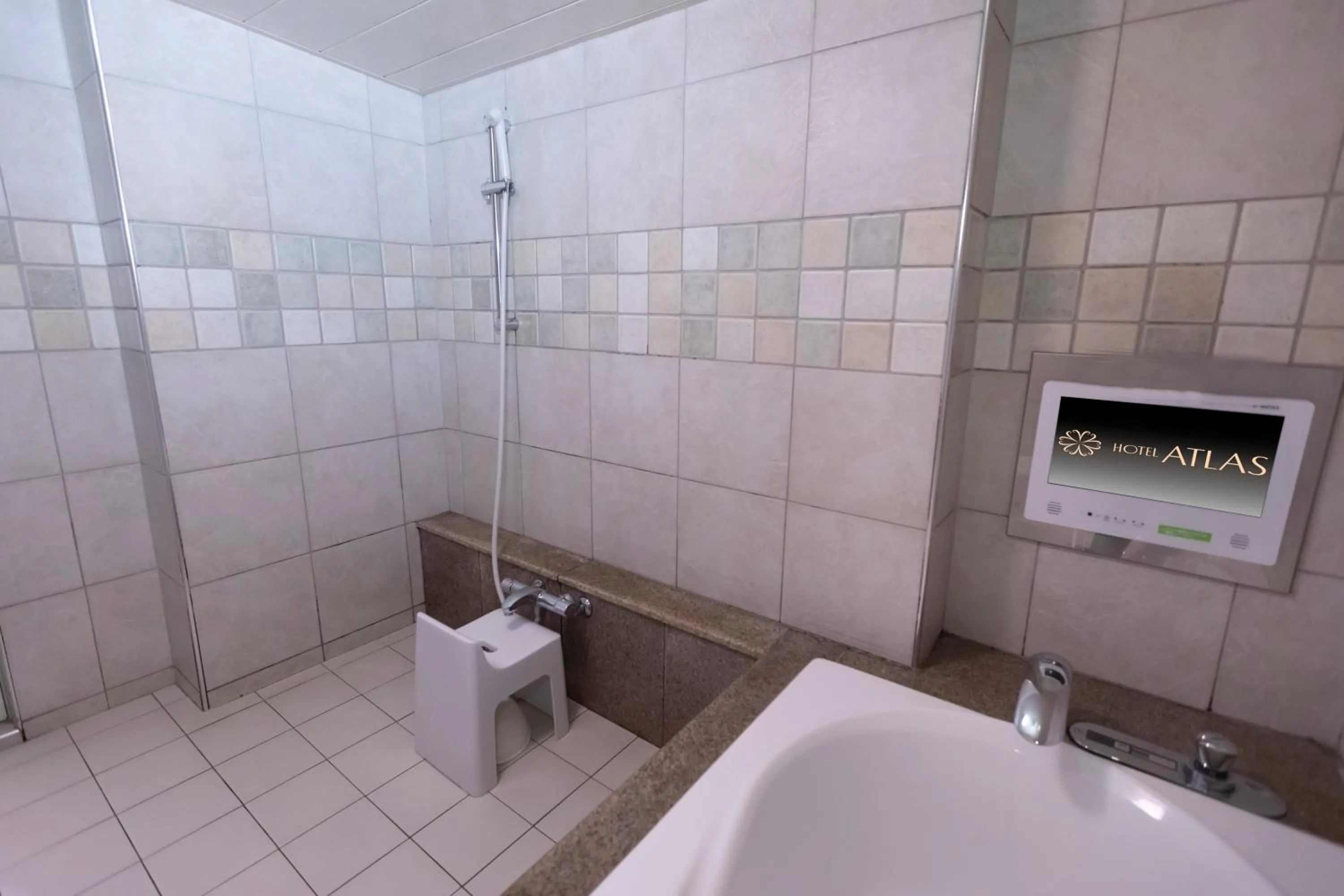 Shower in HOTEL ATLAS Shinkabukicho (Adult Only)