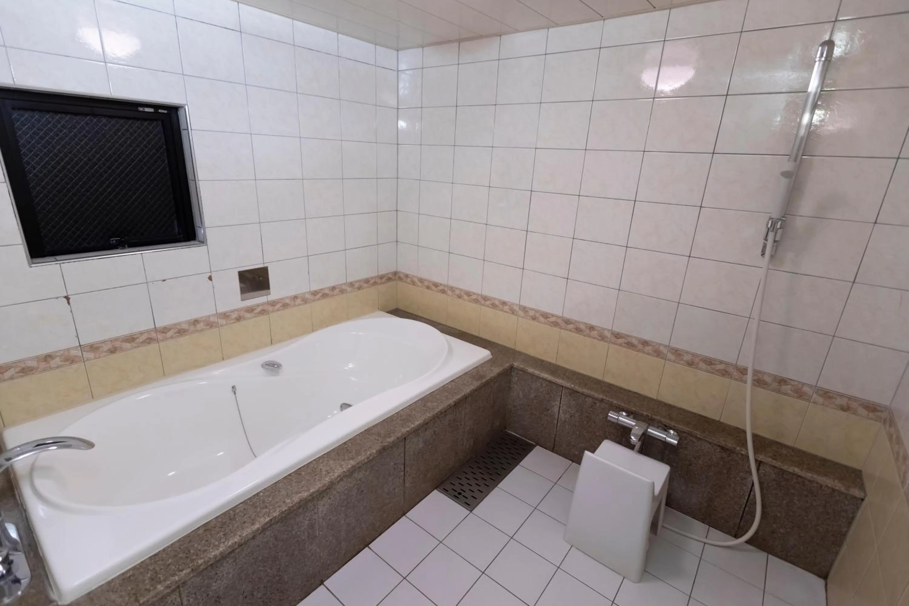 Shower in HOTEL ATLAS Shinkabukicho (Adult Only)