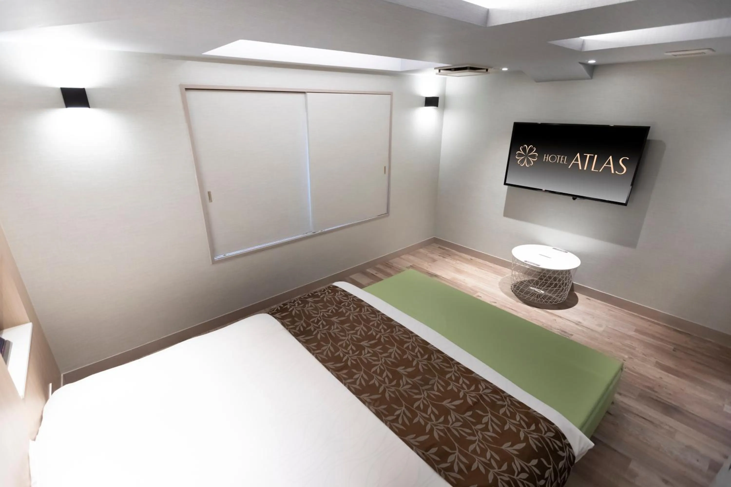 Bedroom, Bed in HOTEL ATLAS Shinkabukicho (Adult Only)