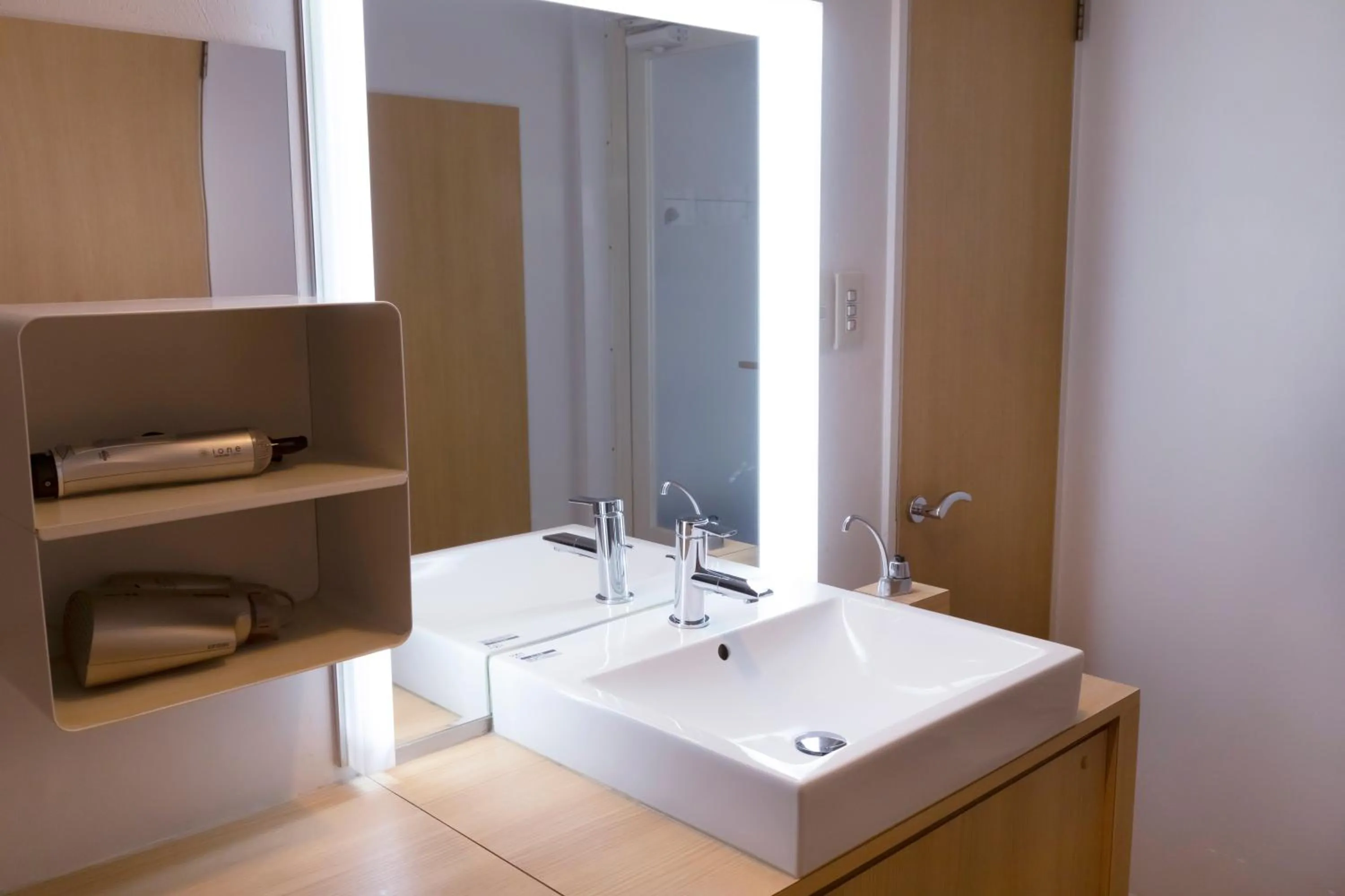 Area and facilities in HOTEL ATLAS Shinkabukicho (Adult Only)