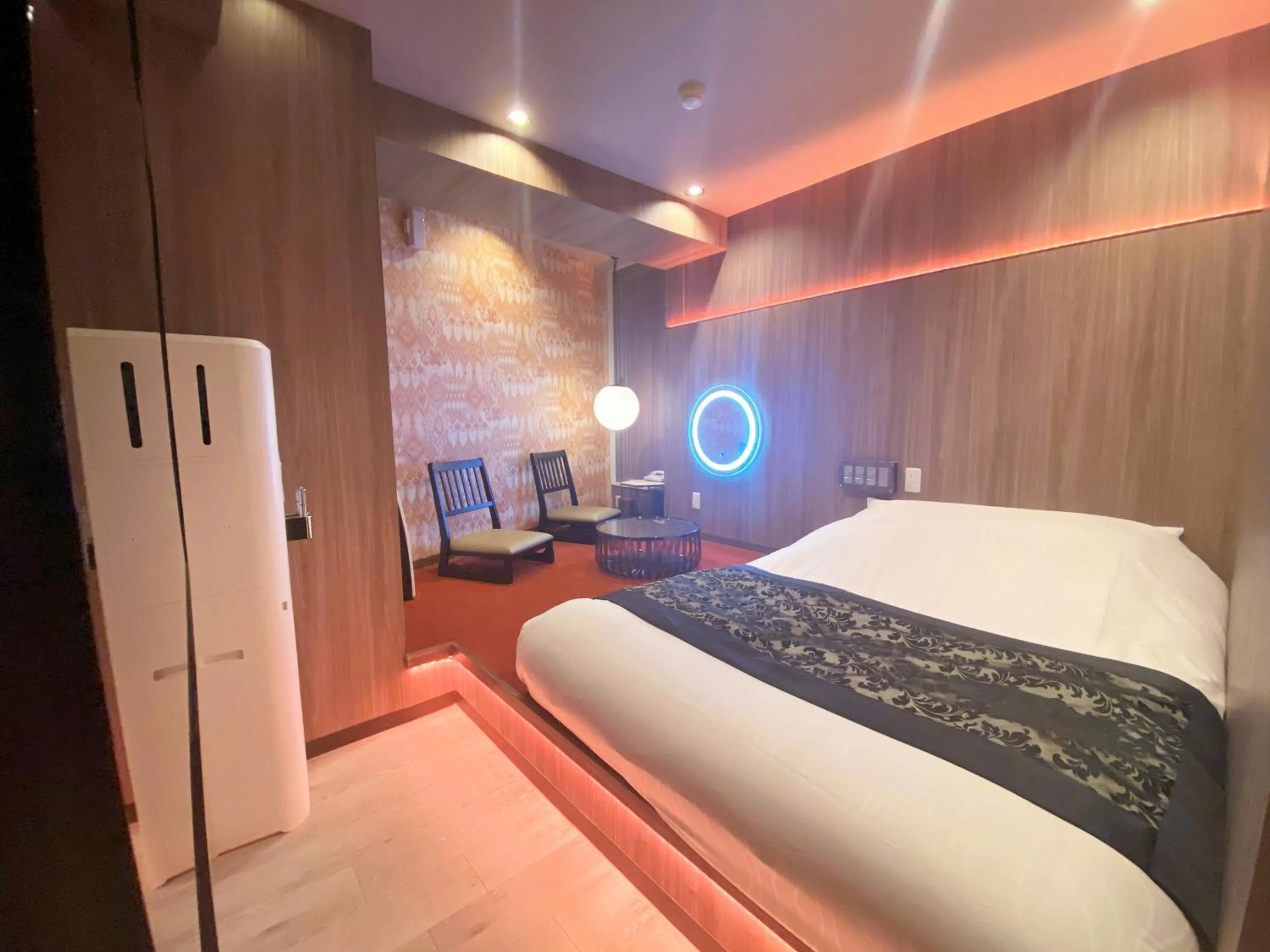 Photo of the whole room, Bed in HOTEL THE HOTEL SHINJUKU (Adult Only)