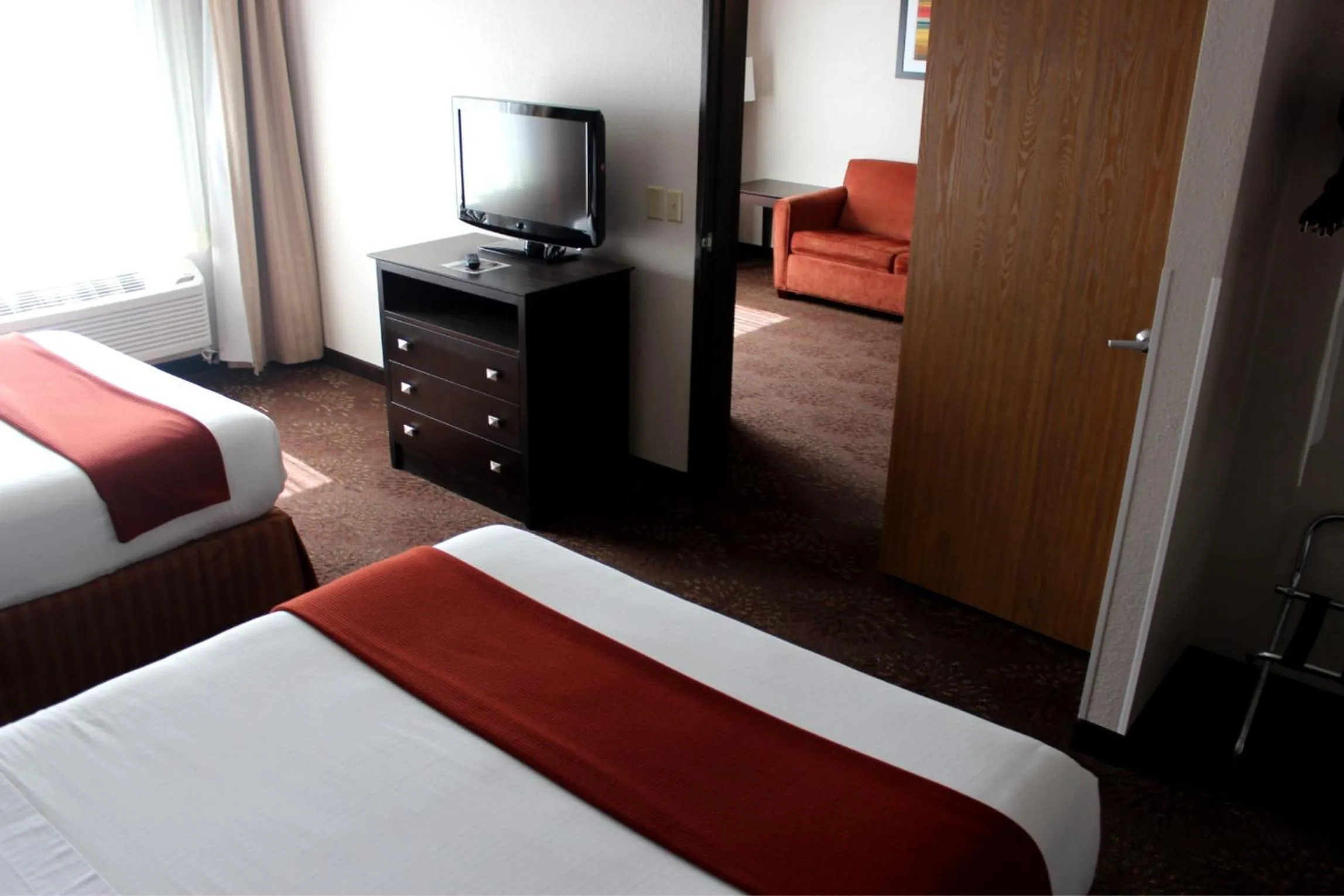 Bedroom, Bed in Holiday Inn Express Houghton-Keweenaw by IHG