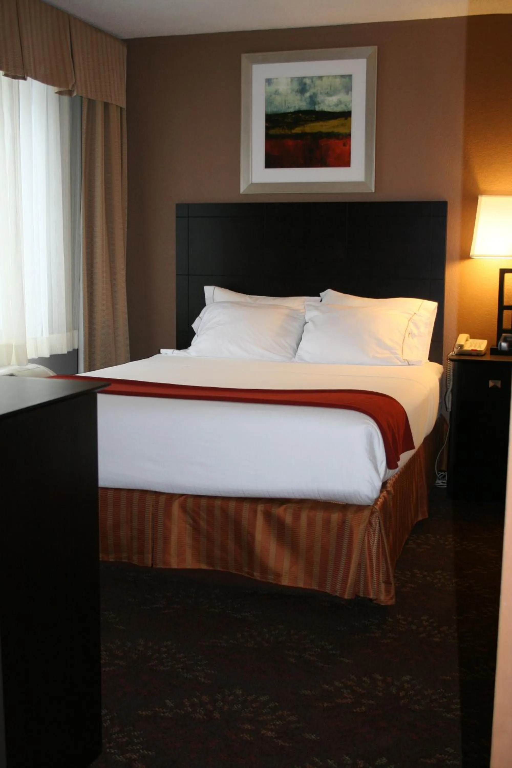 Bedroom, Bed in Holiday Inn Express Houghton-Keweenaw by IHG