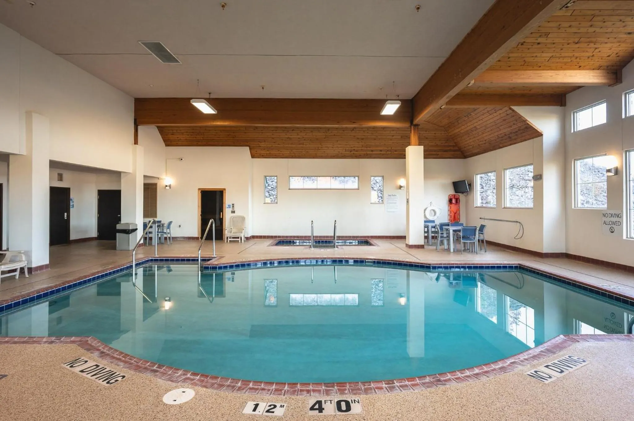 Swimming pool in Holiday Inn Express Houghton-Keweenaw by IHG