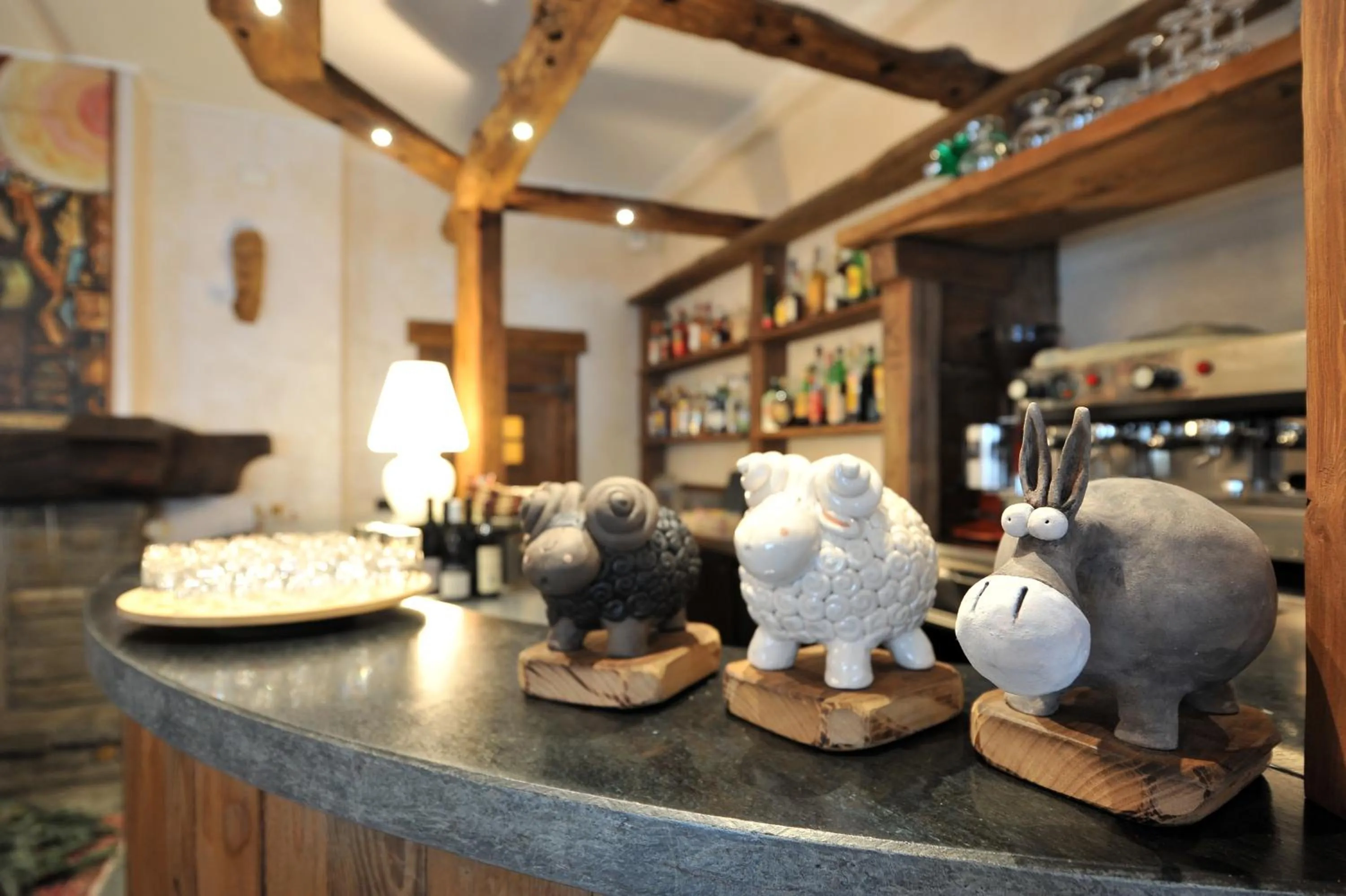 Lounge or bar in Hotel & Restaurant Le Charaban