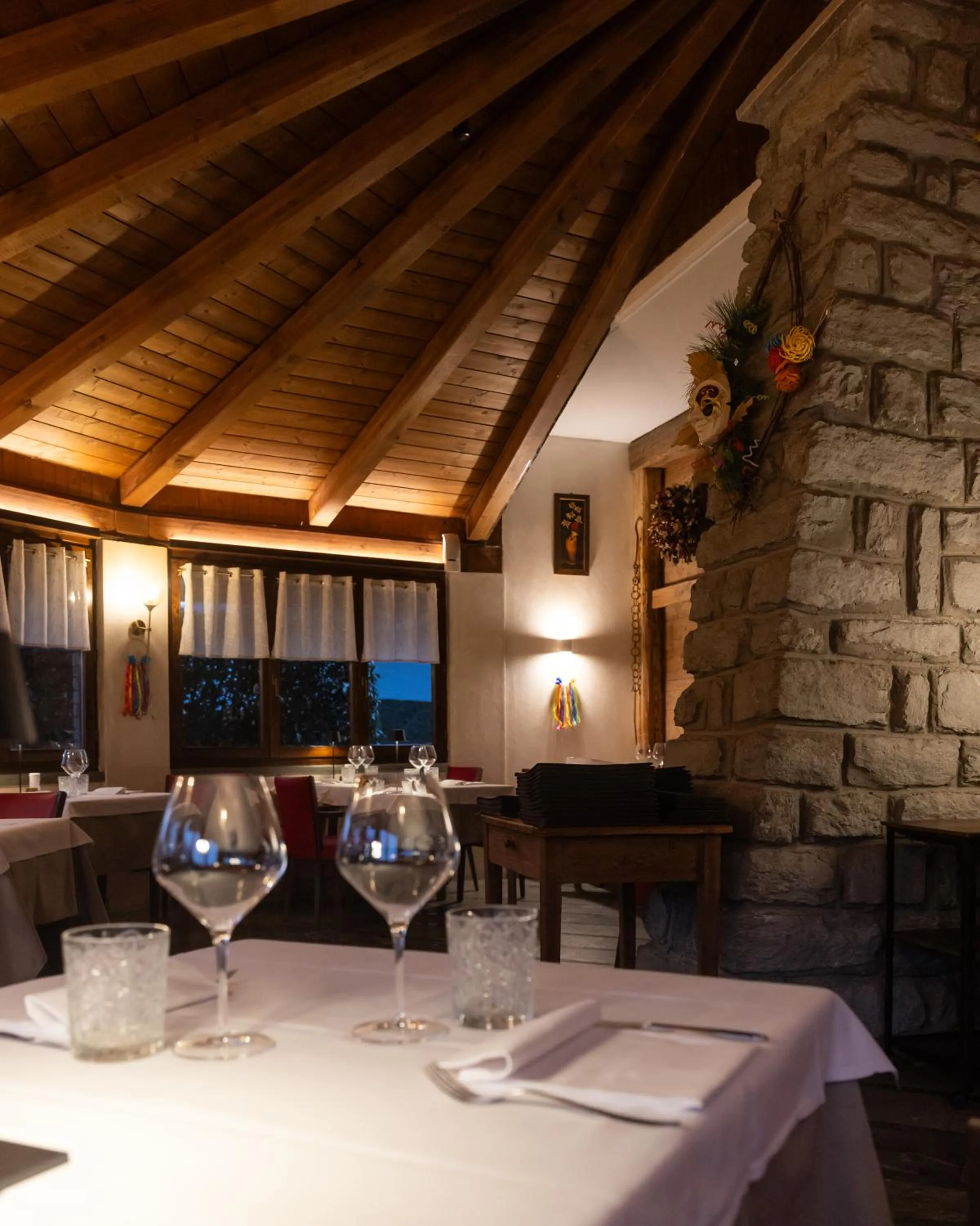 Restaurant/places to eat in Hotel & Restaurant Le Charaban