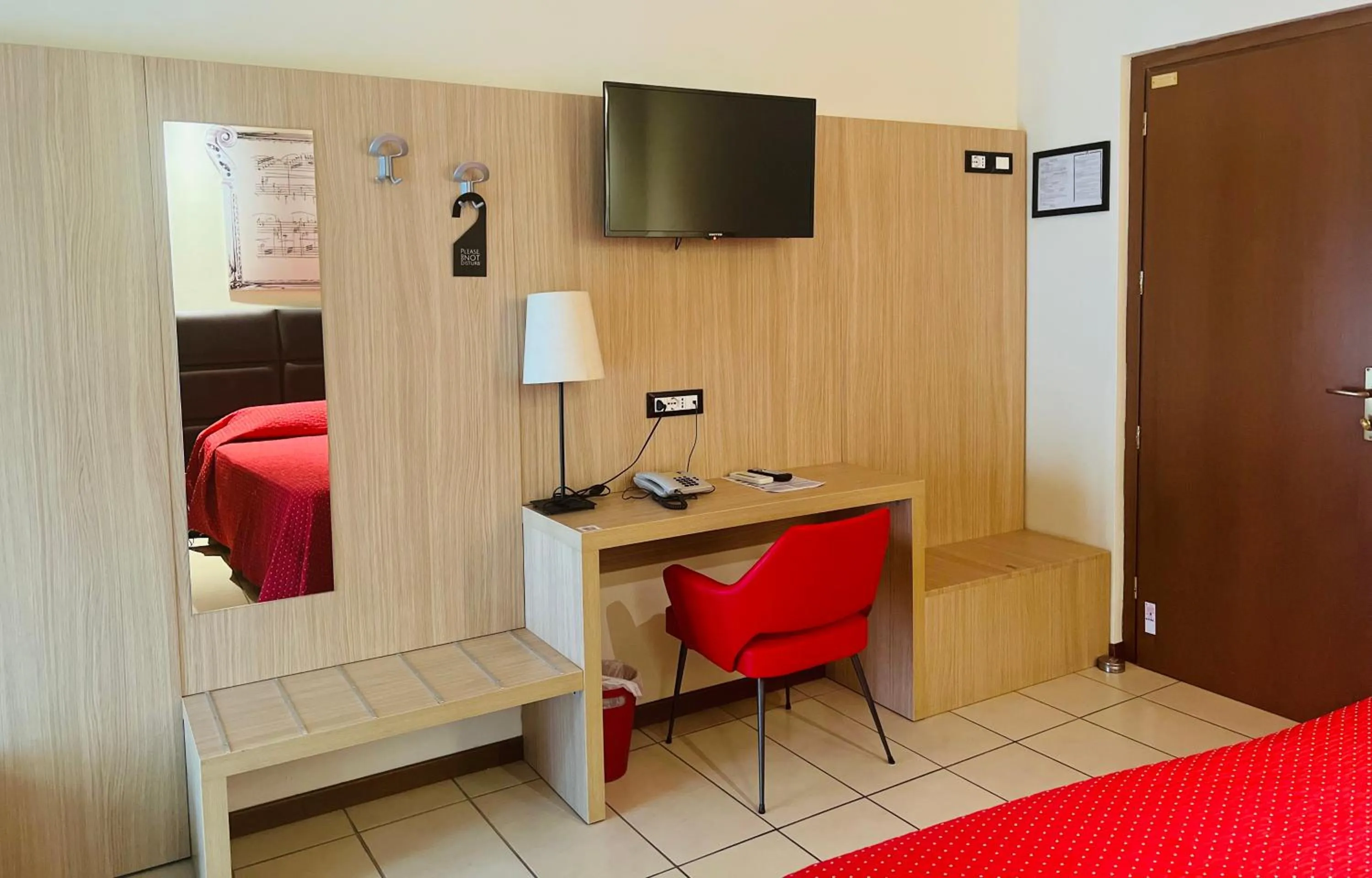 TV and multimedia, Bed in Albergo Visconti